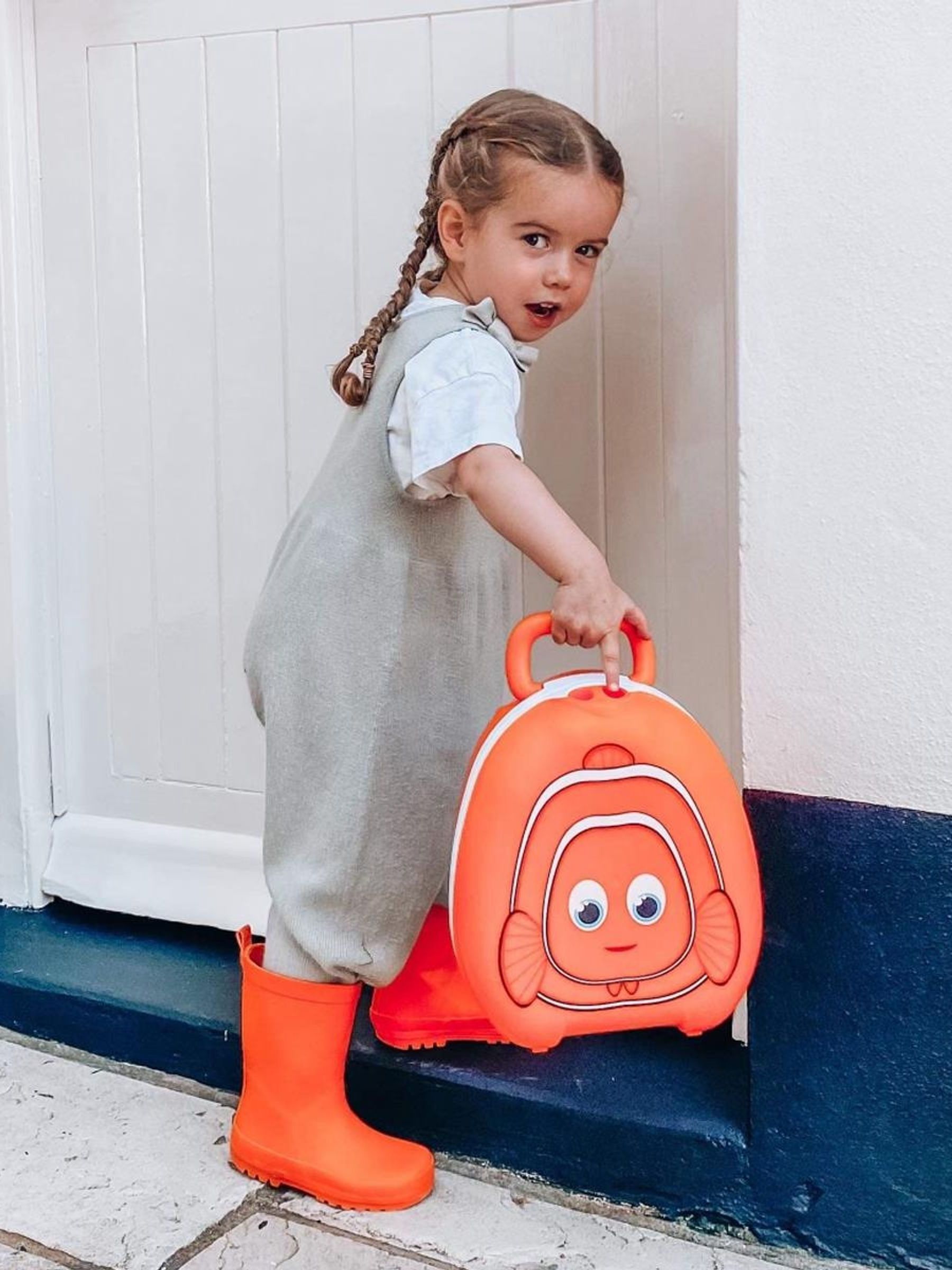 Clownfish Travel Potty - Image 3 of 5