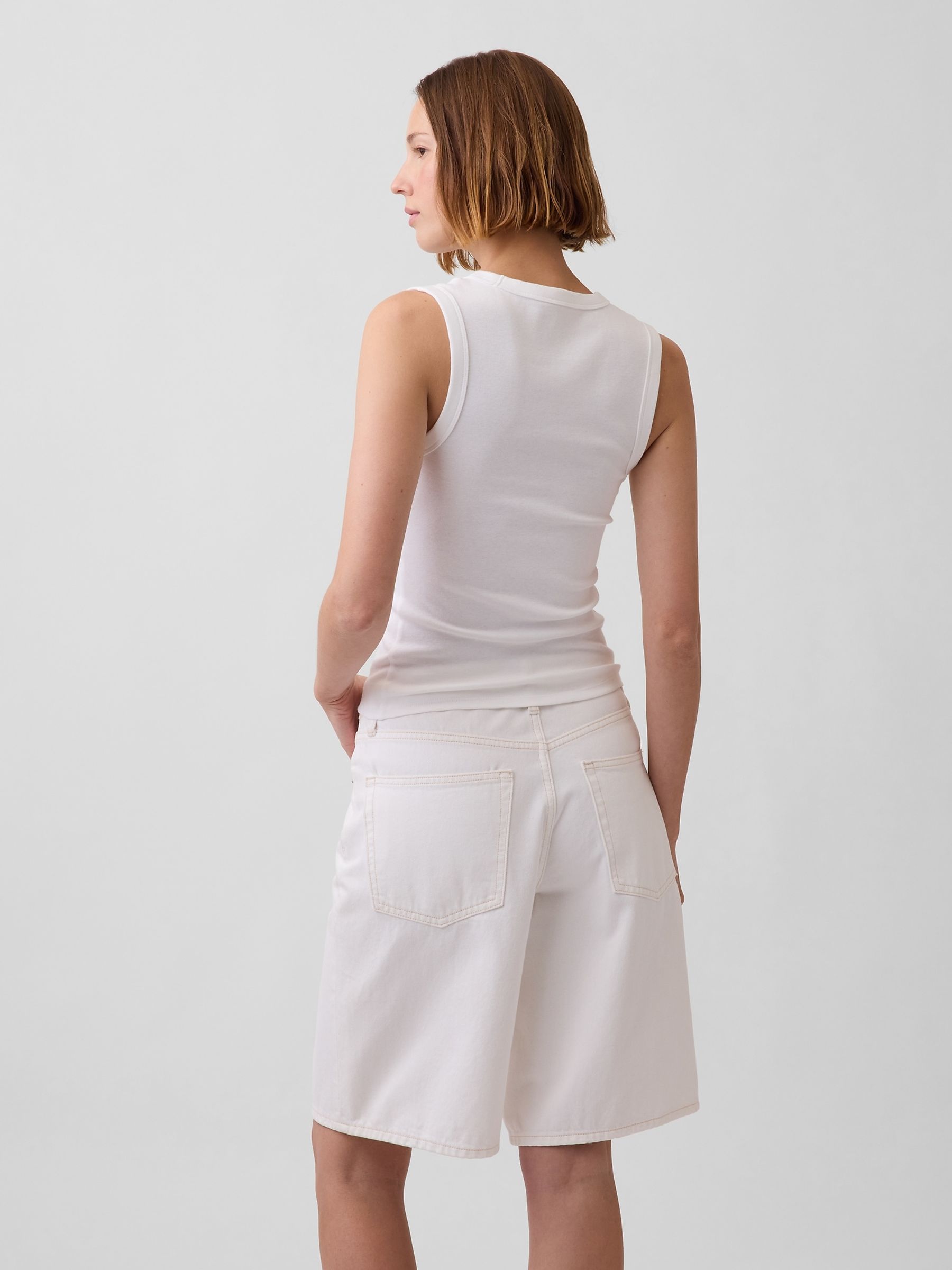 White Modern V-Neck Vest - Image 2 of 3