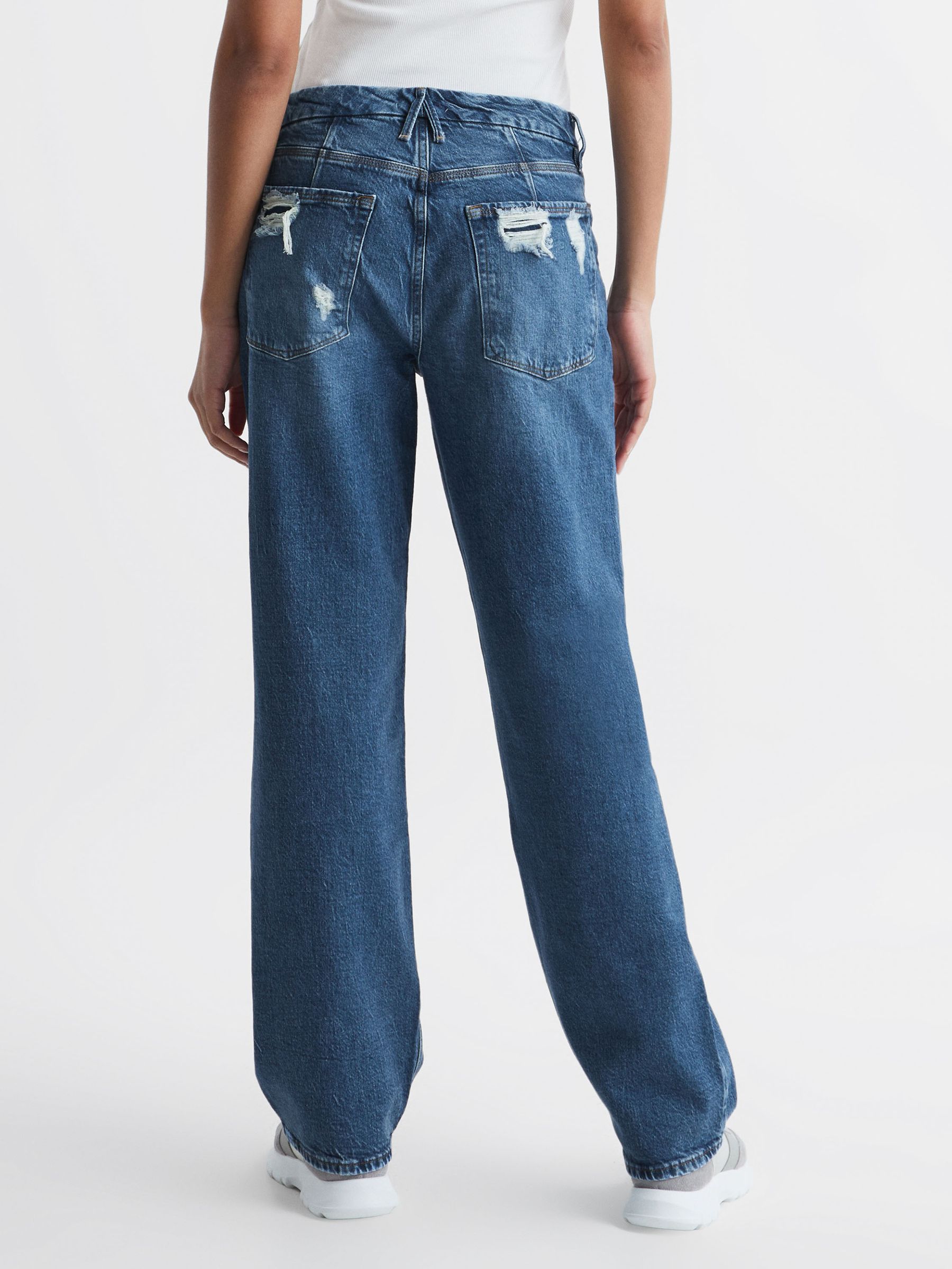 Good American 90s Fit Jeans in Mid Blue - Image 5 of 9