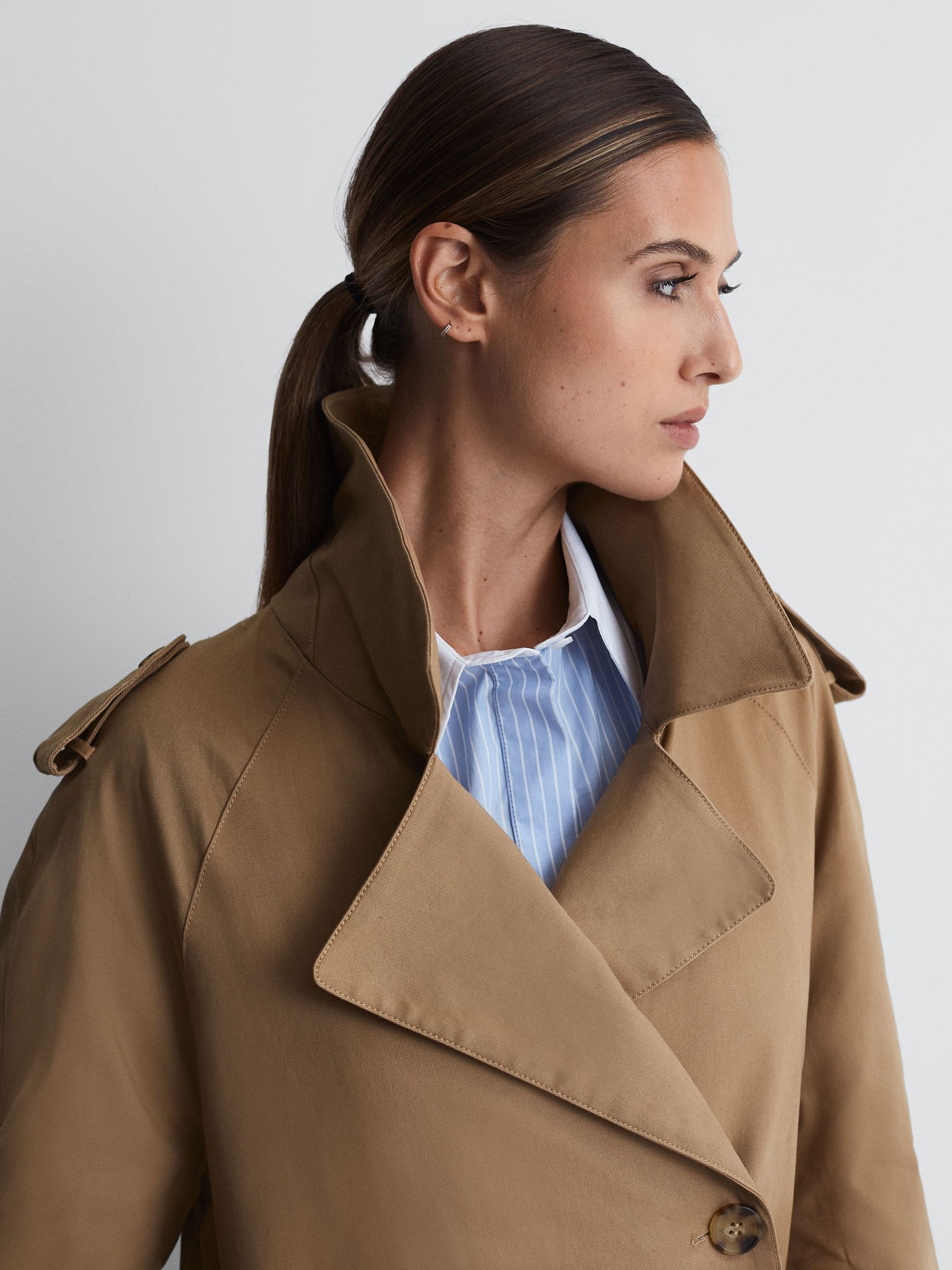 Good American Belted Trench Coat in Khaki - Image 4 of 6