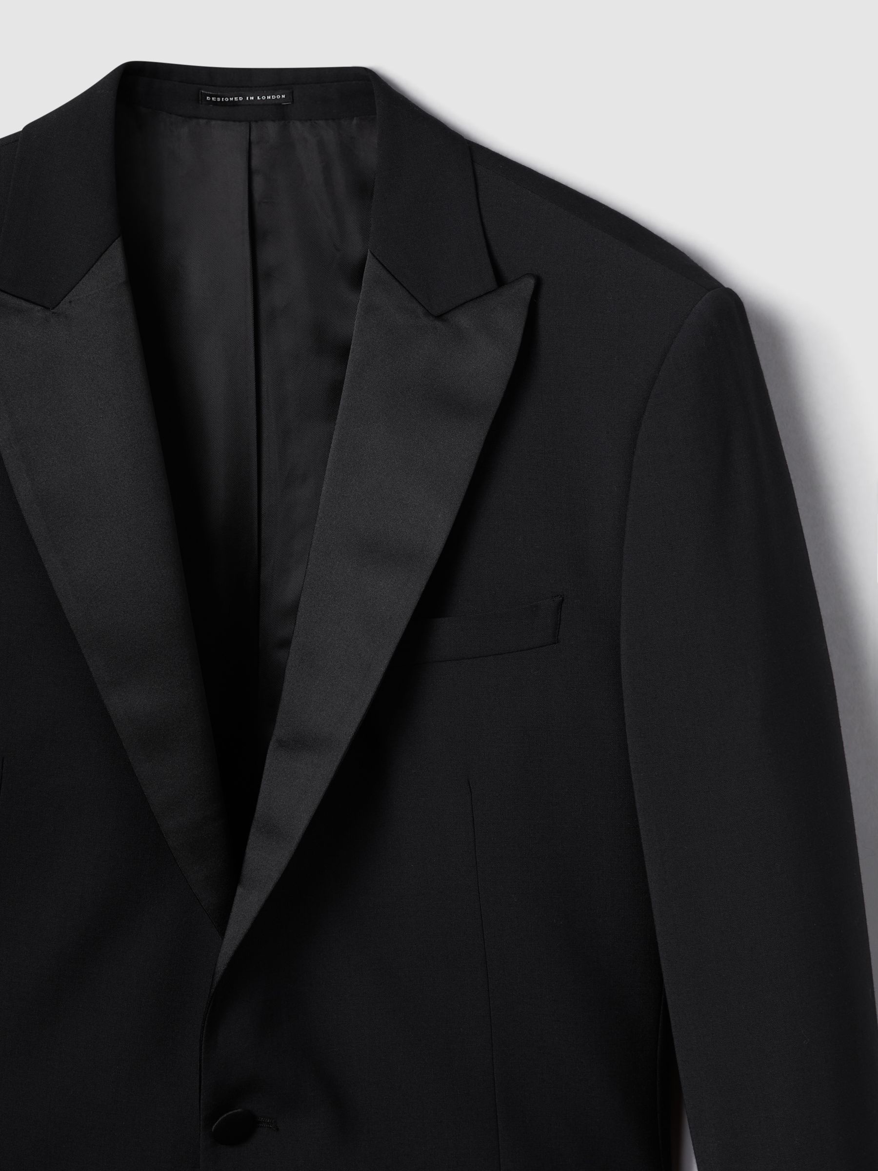 Single-Breasted Tuxedo Jacket Slim-Fit in Black - Image 11 of 11