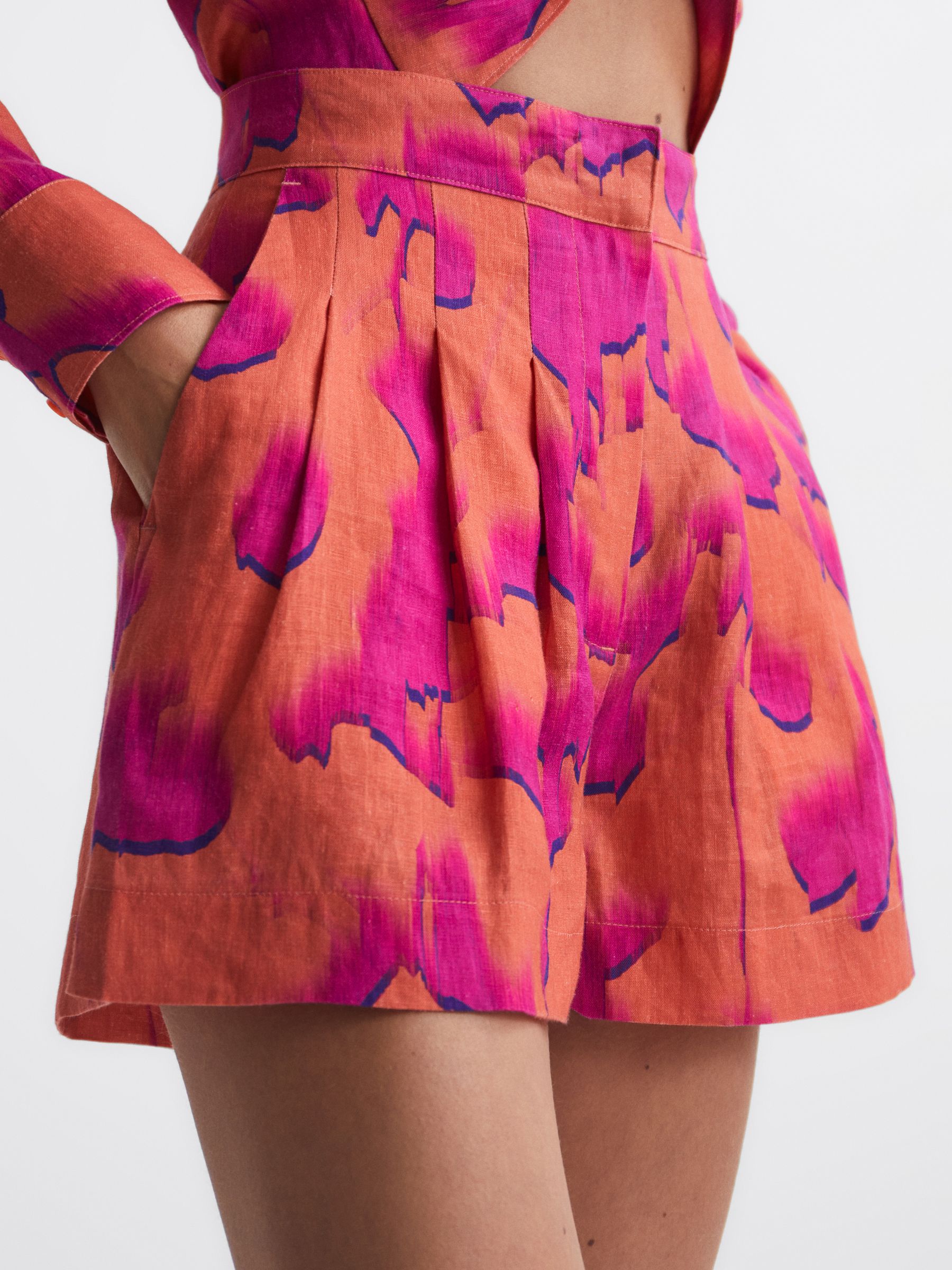 Linen Printed Shorts in Orange - Image 4 of 5