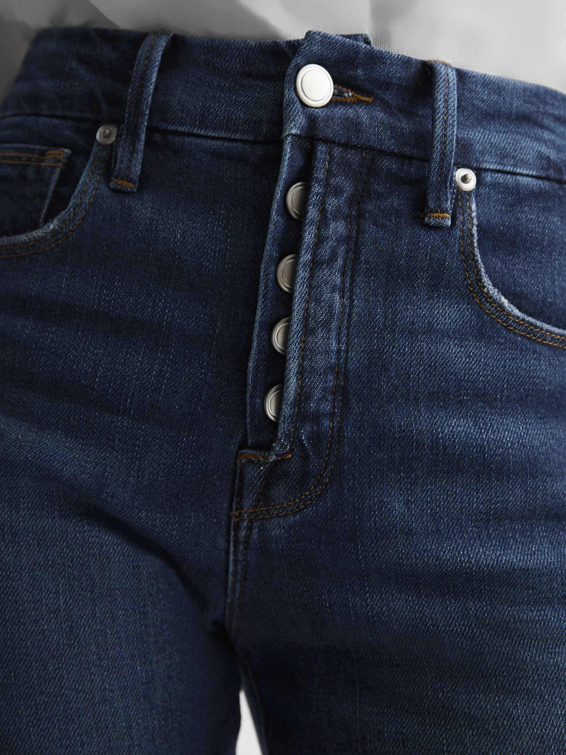 Good American Good Classic Bootleg Jeans in Indigo - Image 3 of 7