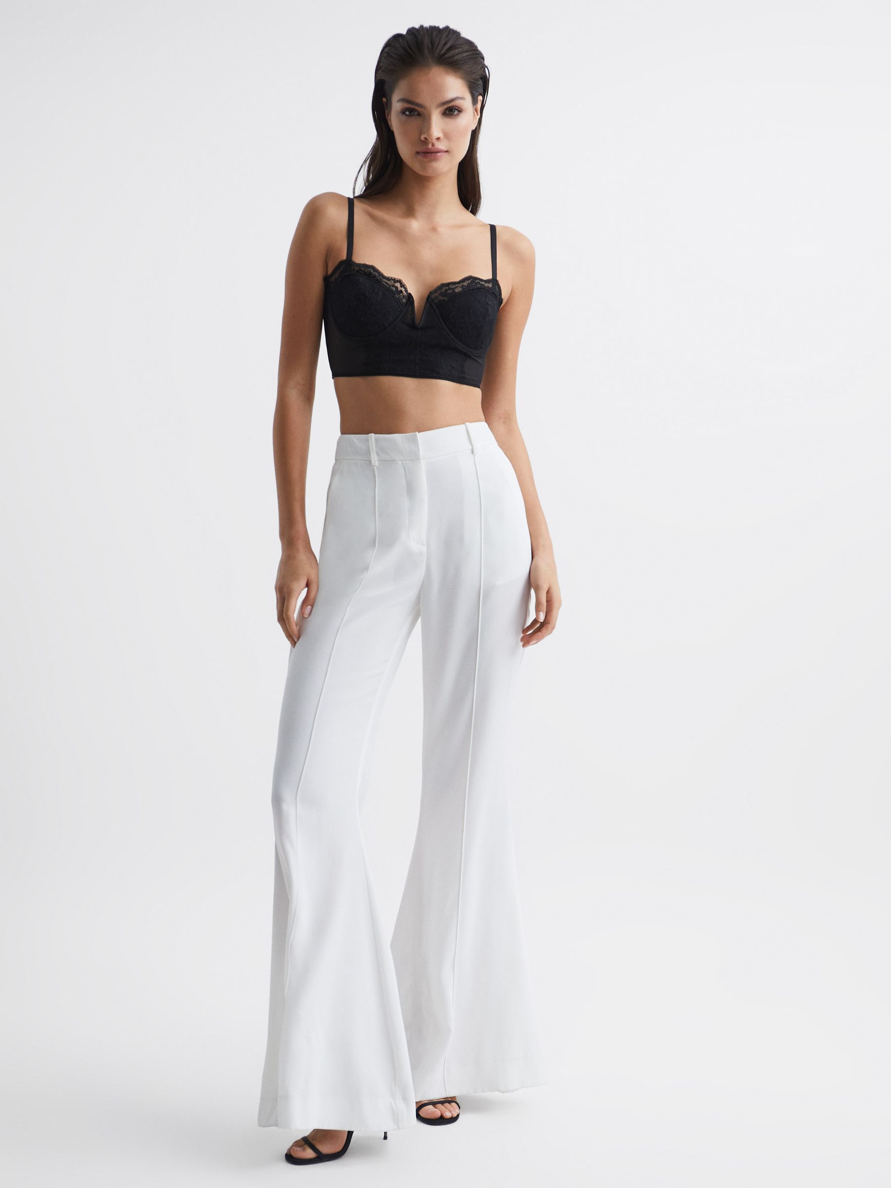 Lace Cropped Corset in Black - Image 3 of 7