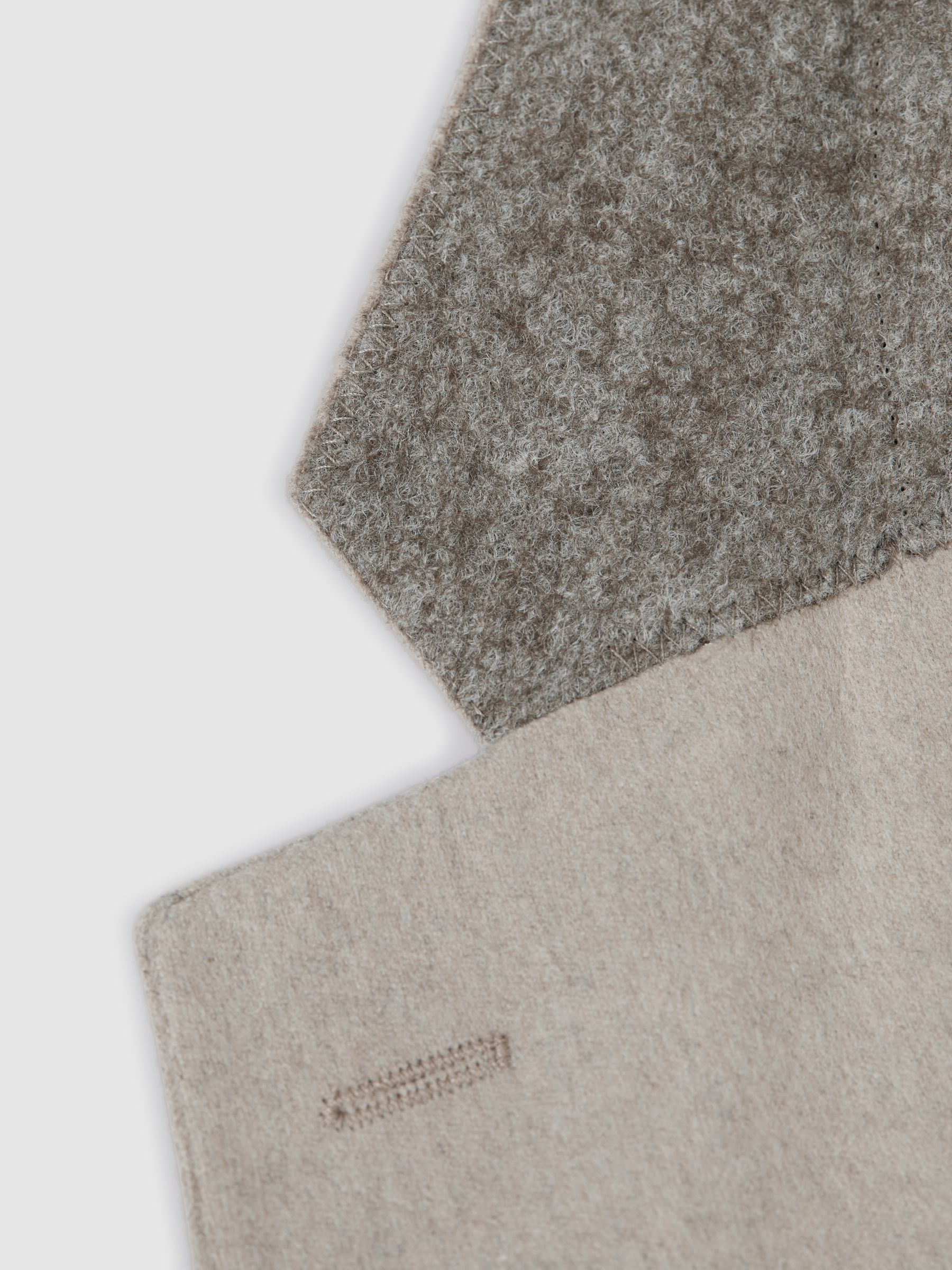 Atelier Italian Cashmere Modern Fit Single Breasted Blazer in Oatmeal - Image 6 of 7