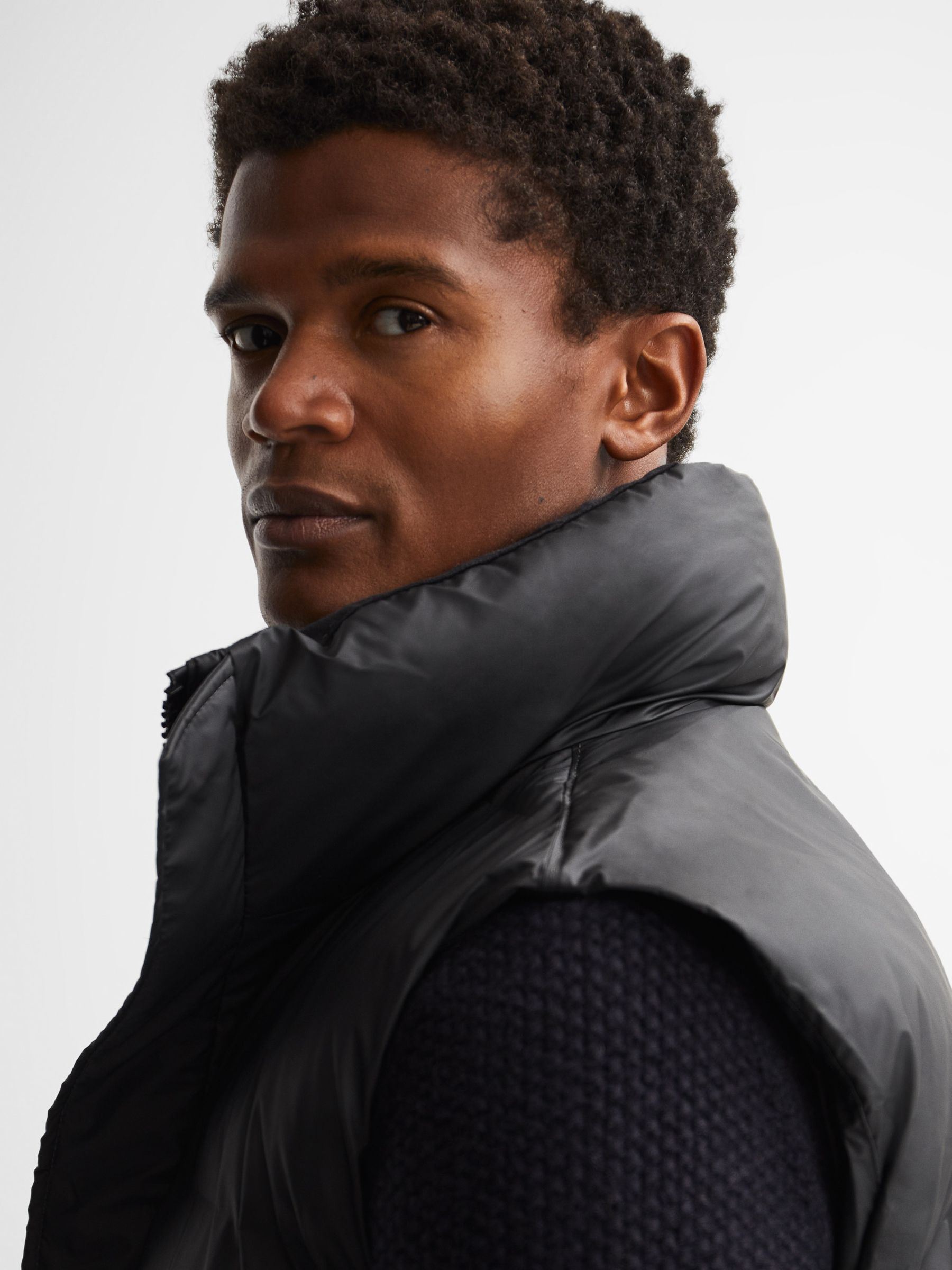Rains Boxy Puffer Vest in Black - Image 4 of 5