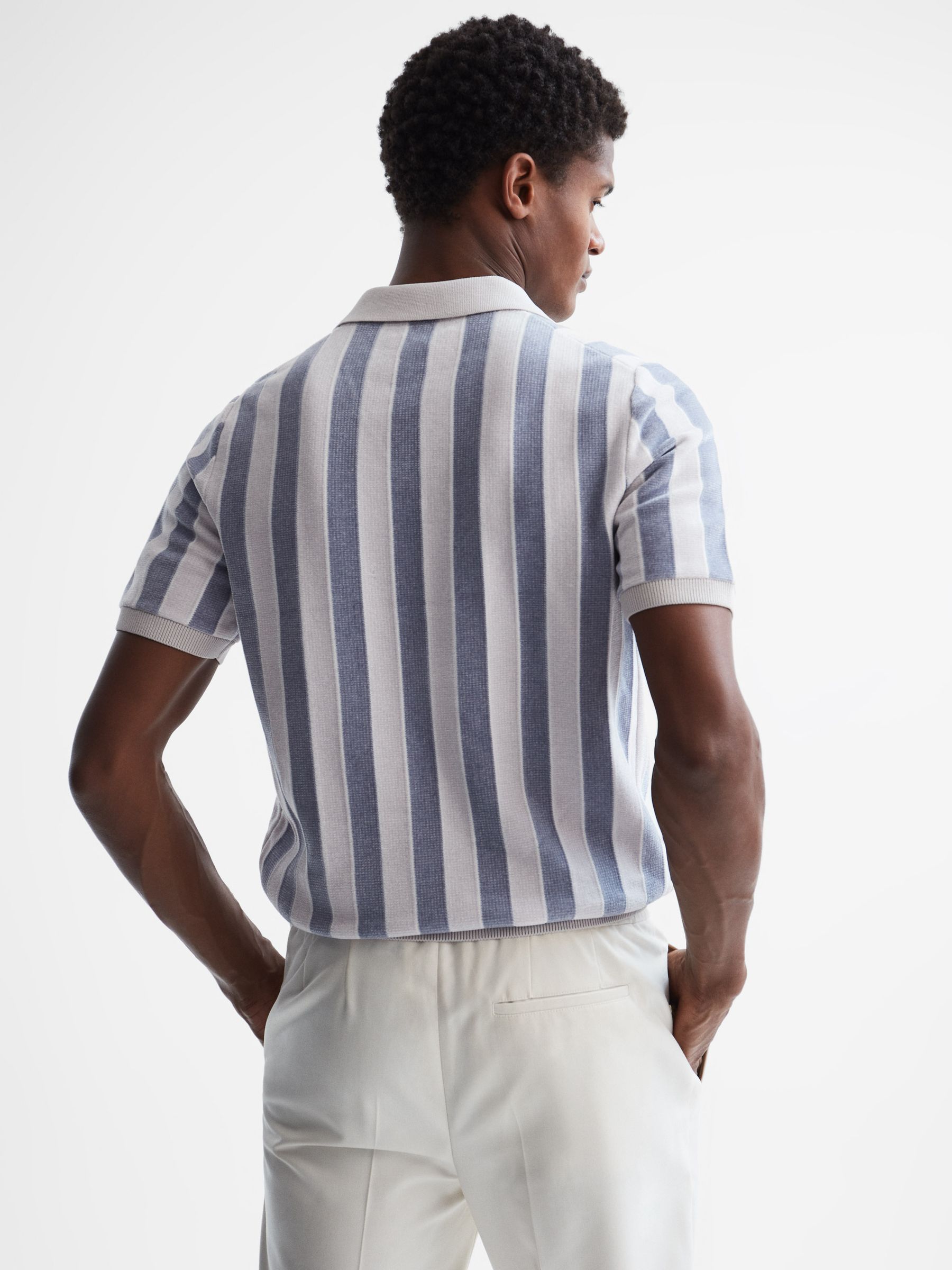 Short Sleeve Open Collar Chenille Polo Shirt in Ice Grey/Blue - Image 5 of 7