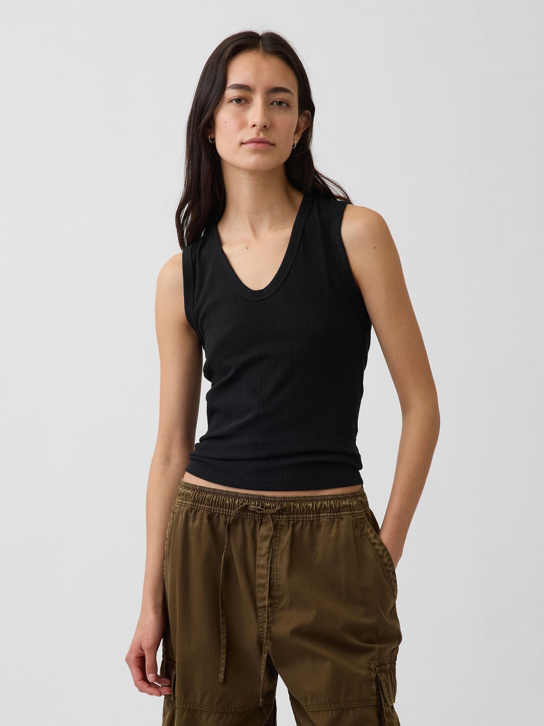 Black Modern Rib Scoop V-Neck Vest - Image 1 of 4