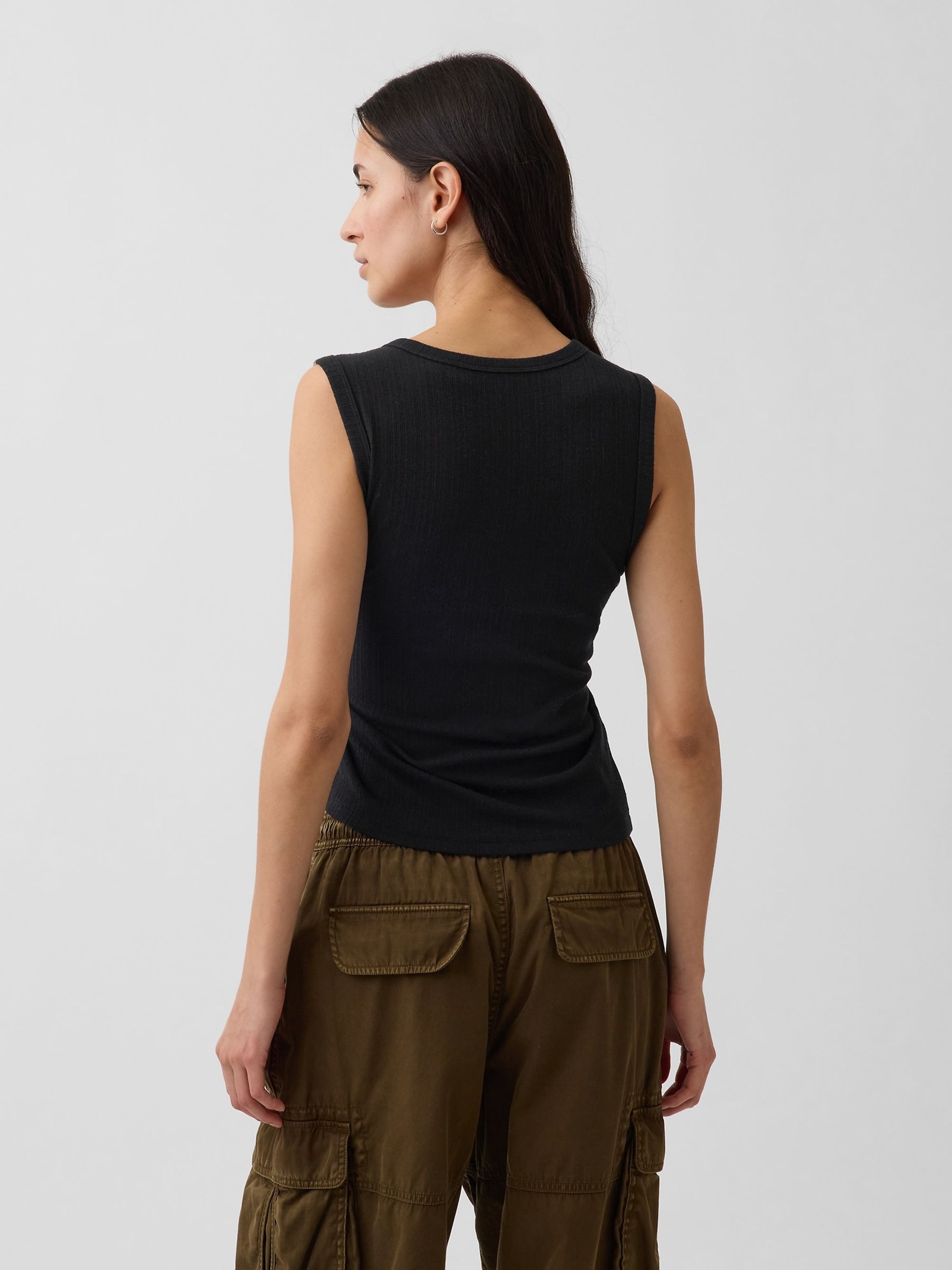 Black Modern Rib Scoop V-Neck Vest - Image 2 of 4