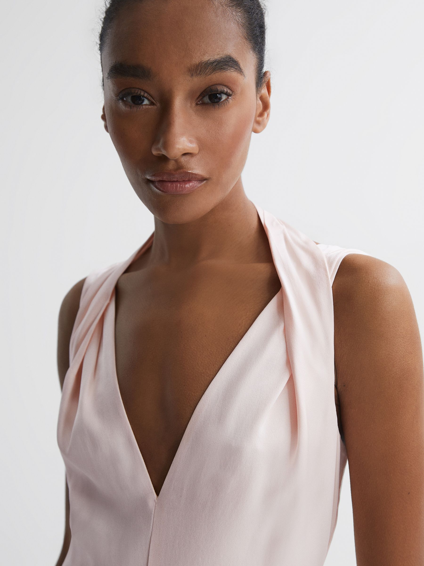 Bridesmaid Twist Detail Midi Dress in Nude - Image 4 of 5