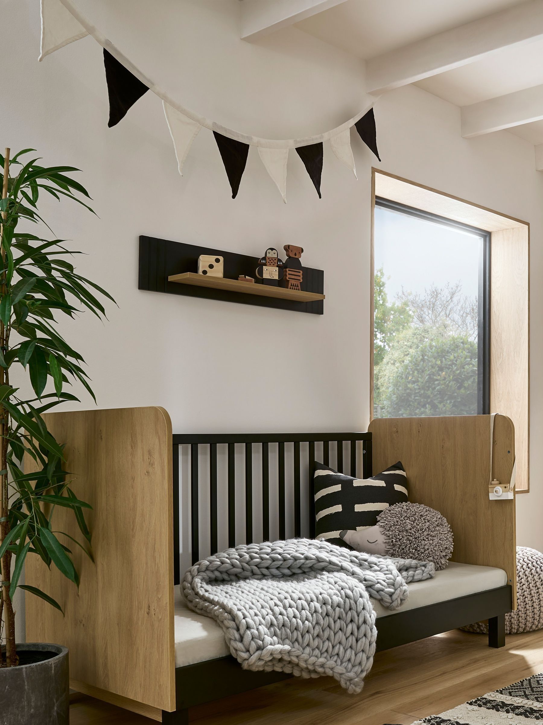Cuddleco Black Rafi Cot Bed in Oak and White - Image 3 of 6