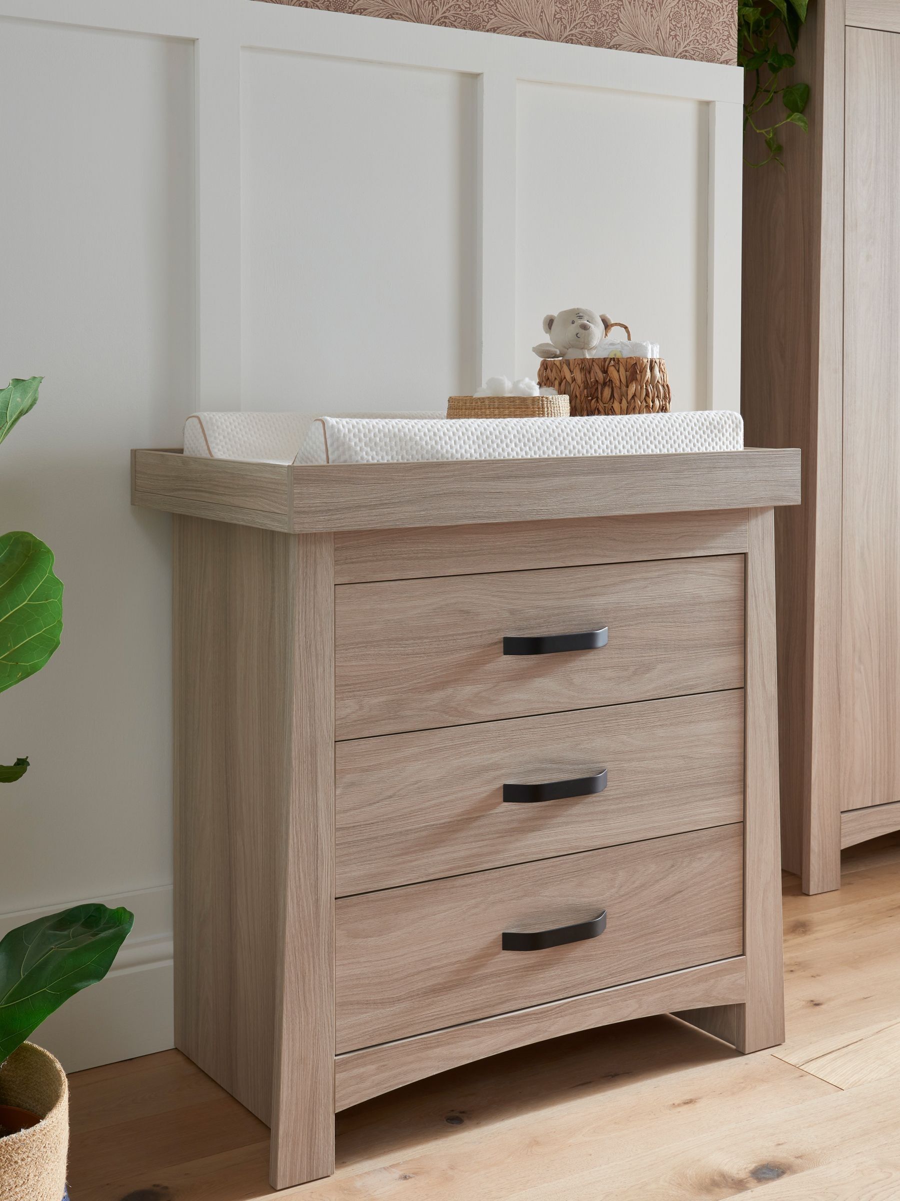 Cuddleco Ash Isla 2 Piece Nursery Furniture Set - Image 4 of 7