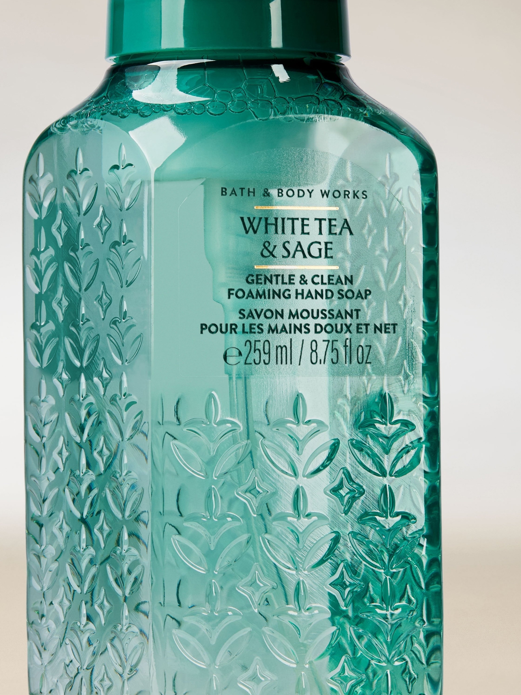 White Tea and Sage Gentle & Clean Foaming Hand Soap 259ml - Image 2 of 4 White Tea and Sage Gentle & Clean Foaming Hand Soap 259ml - Image 2 of 4