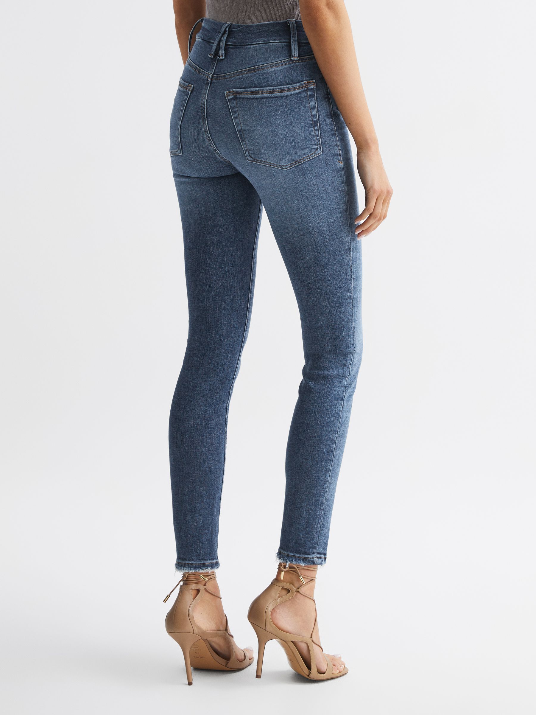 Good American Exposed Button Skinny Jeans in Indigo - Image 5 of 7