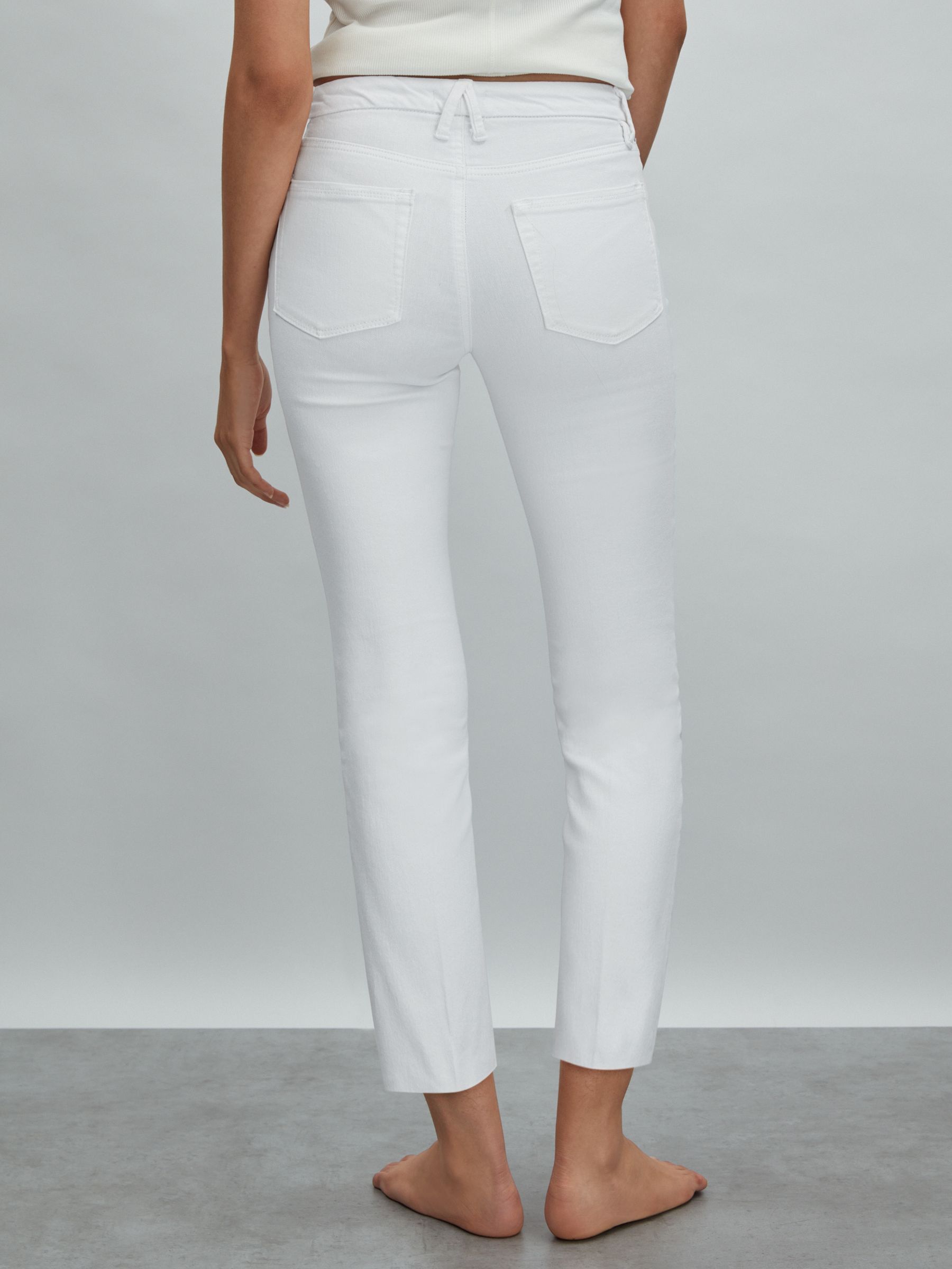 Good American Straight Leg Skinny Jeans in White - Image 4 of 7