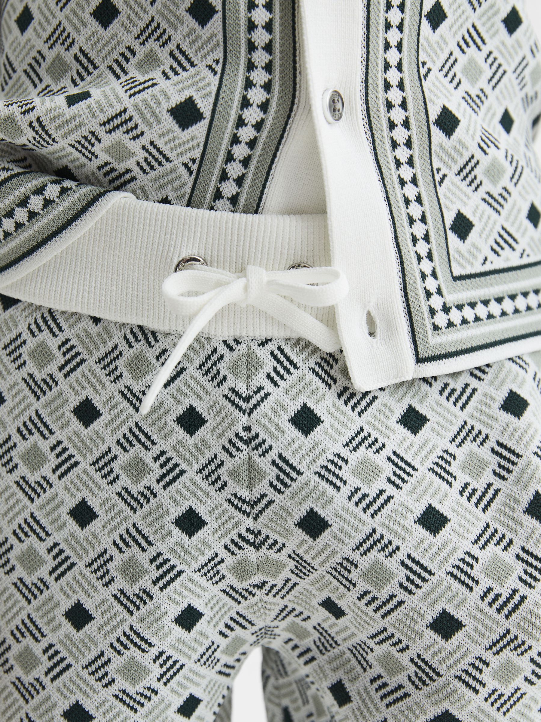 Senior Abstract Printed Drawstring Shorts in Sage - Image 4 of 6