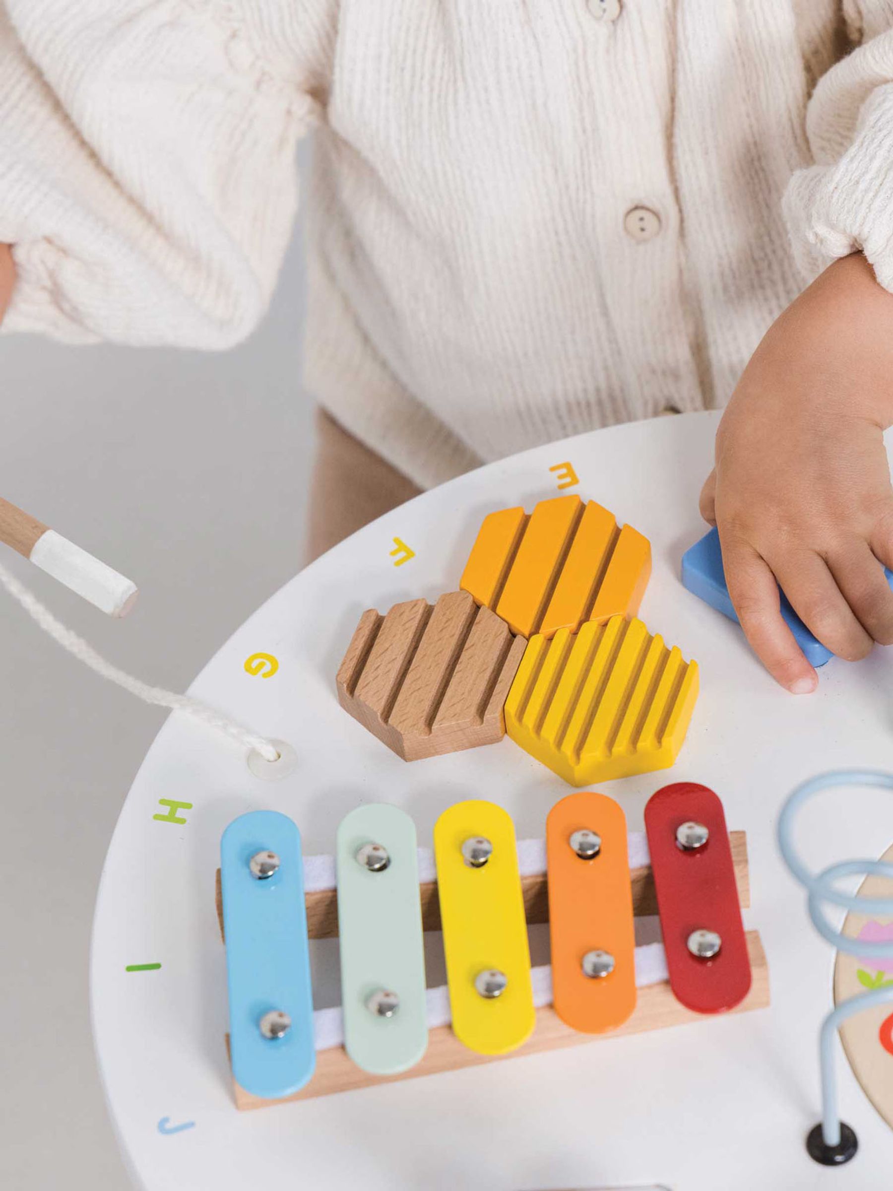 Le Toy Van Activity Table - Image 5 of 6