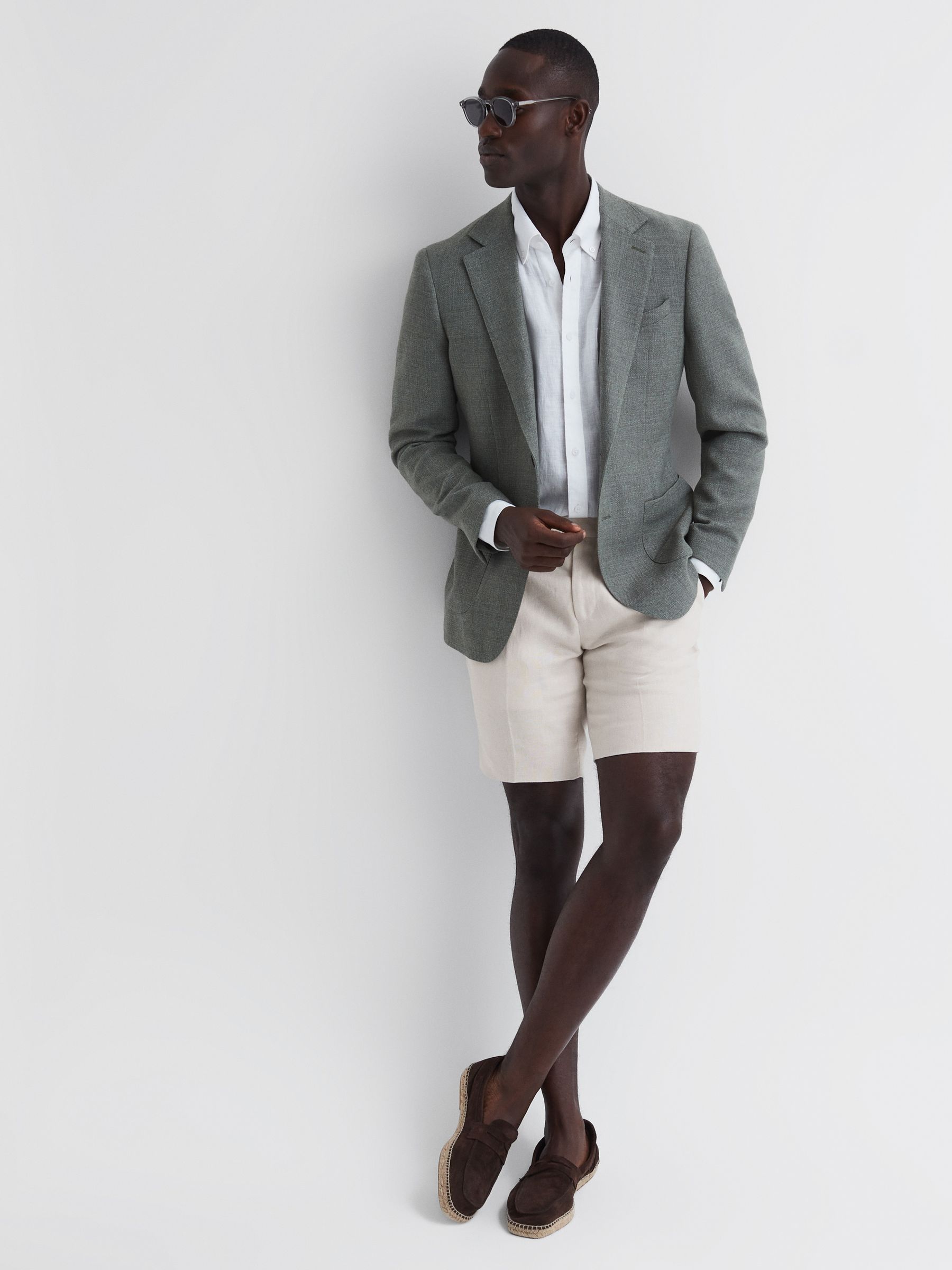 Linen Side Adjuster Shorts in Oatmeal - Image 6 of 6