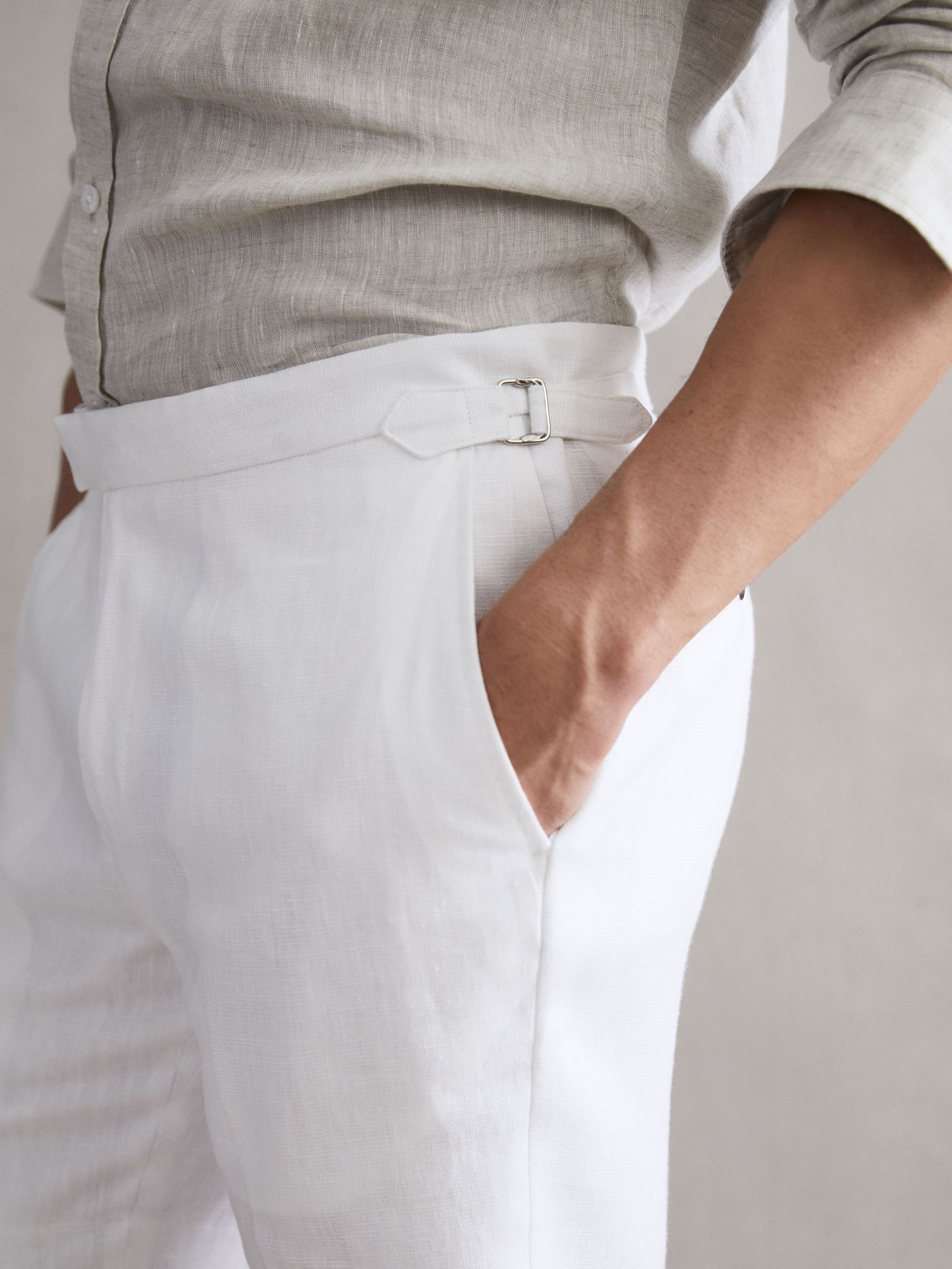 Linen Side Adjuster Shorts in White - Image 3 of 4