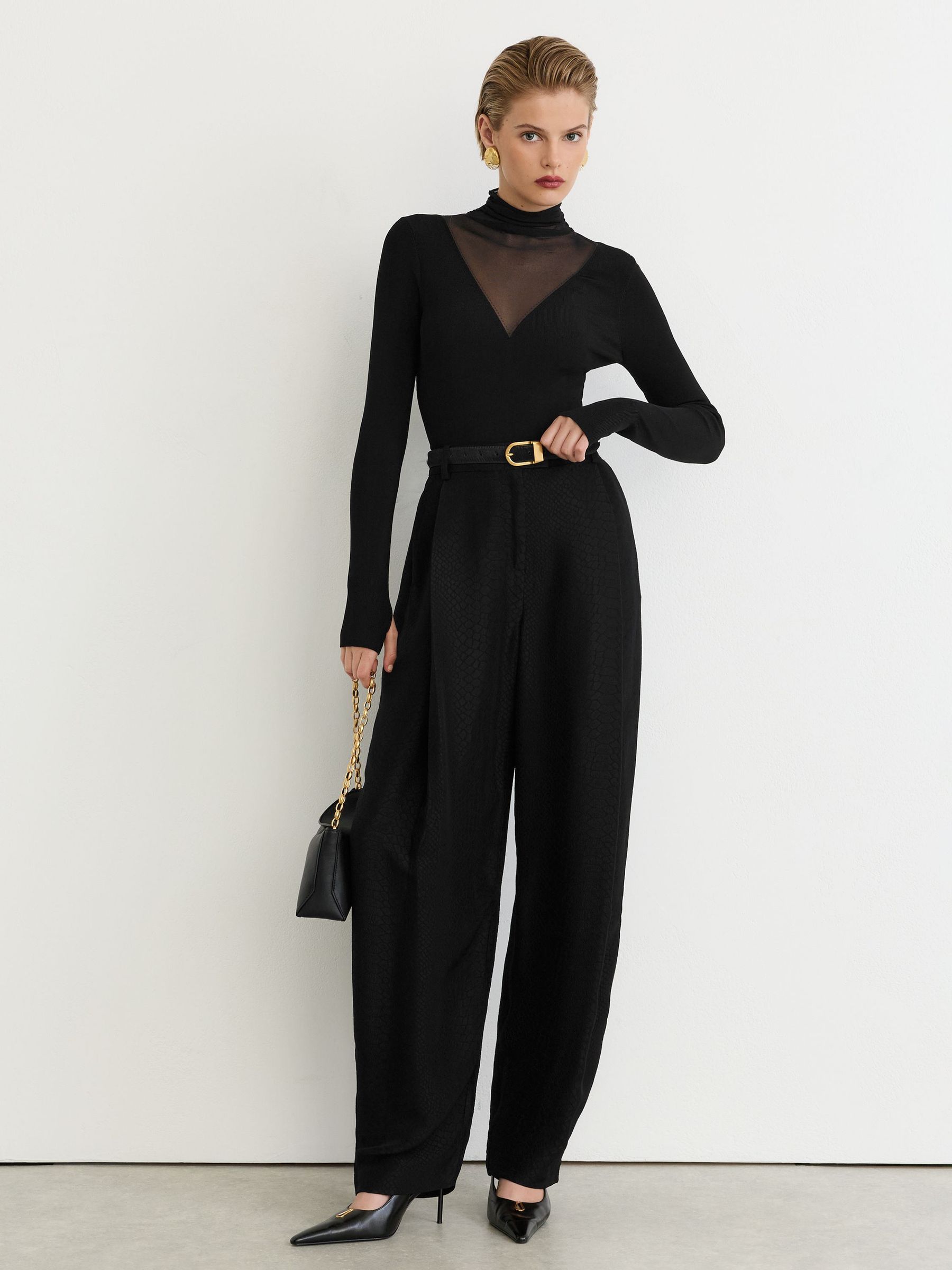 Sheer-Panel Long-Sleeve Top in Black - صورة 3 من 6