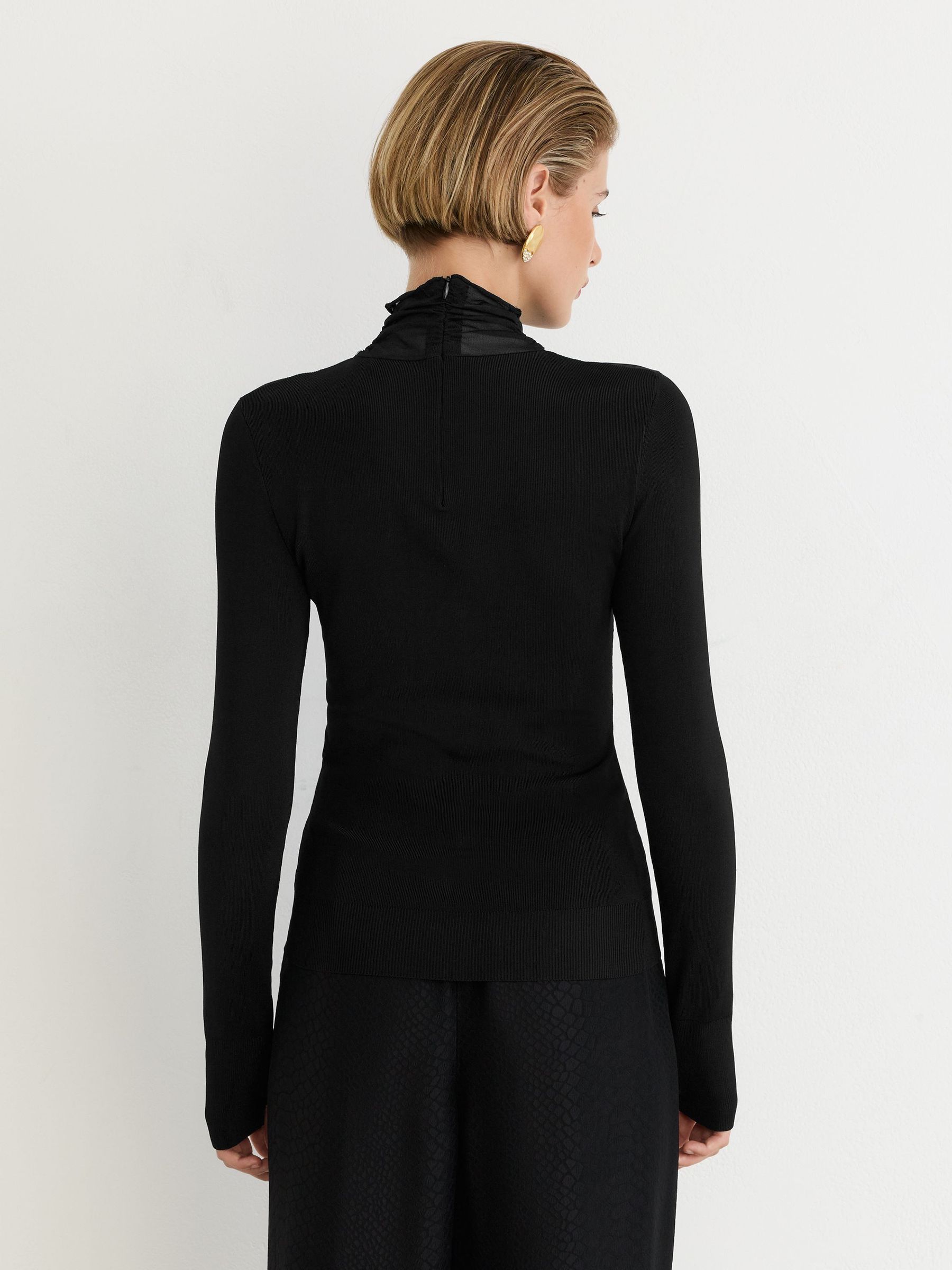Sheer-Panel Long-Sleeve Top in Black - صورة 5 من 6