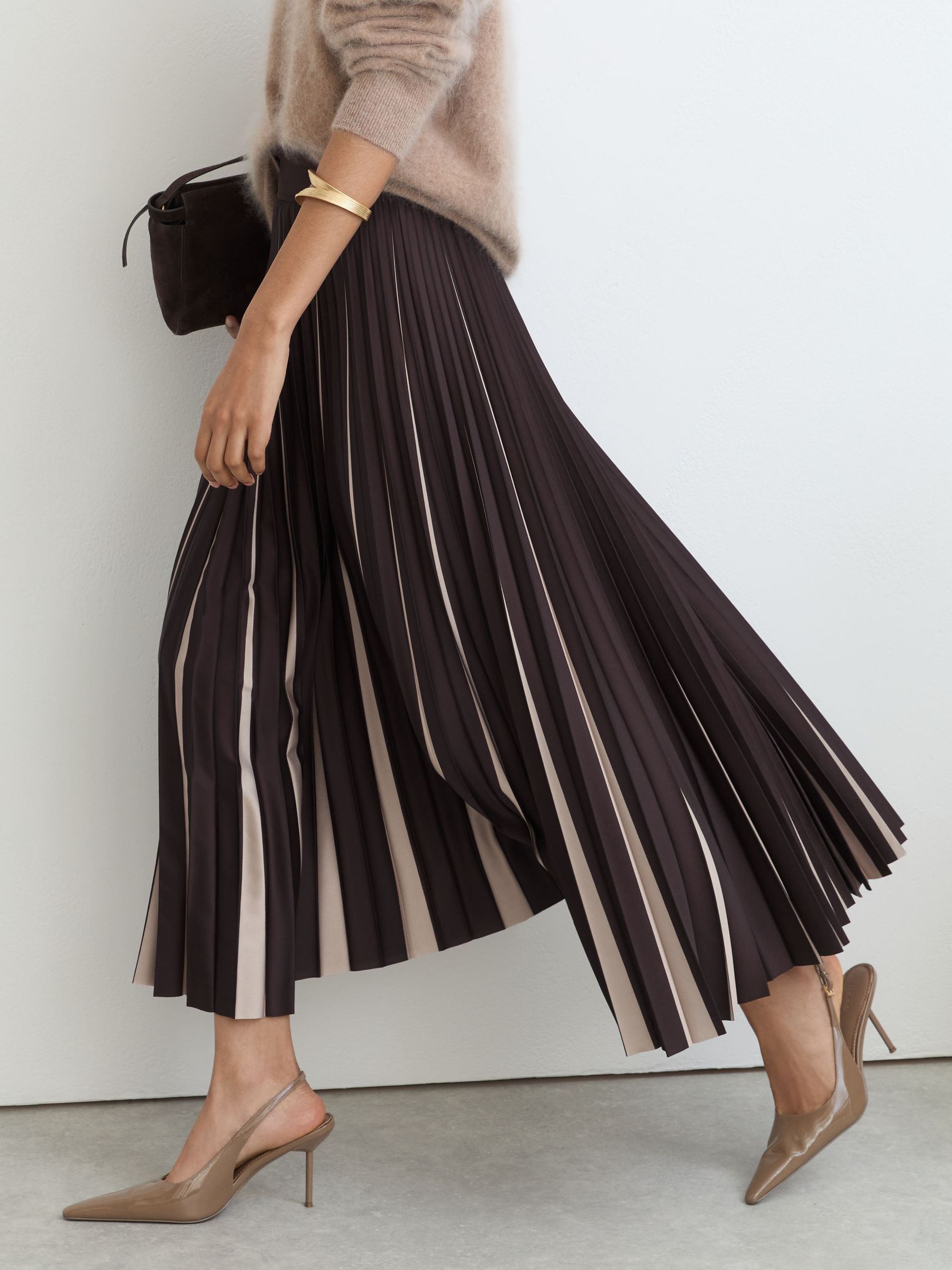 Contrast Pleated Midi Skirt in Grape Burgundy/Neutral - Image 3 of 7