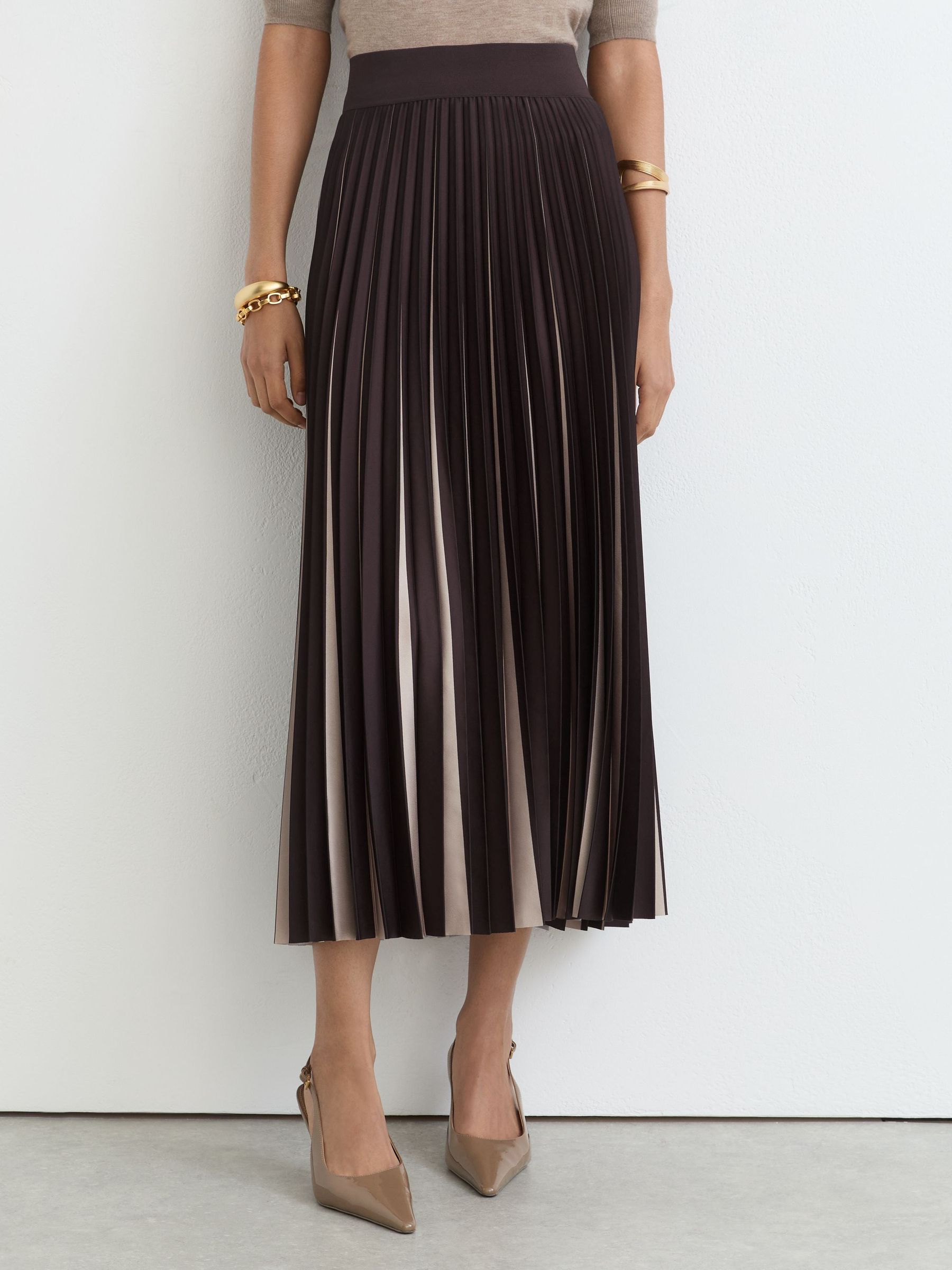 Contrast Pleated Midi Skirt in Grape Burgundy/Neutral - Image 5 of 7