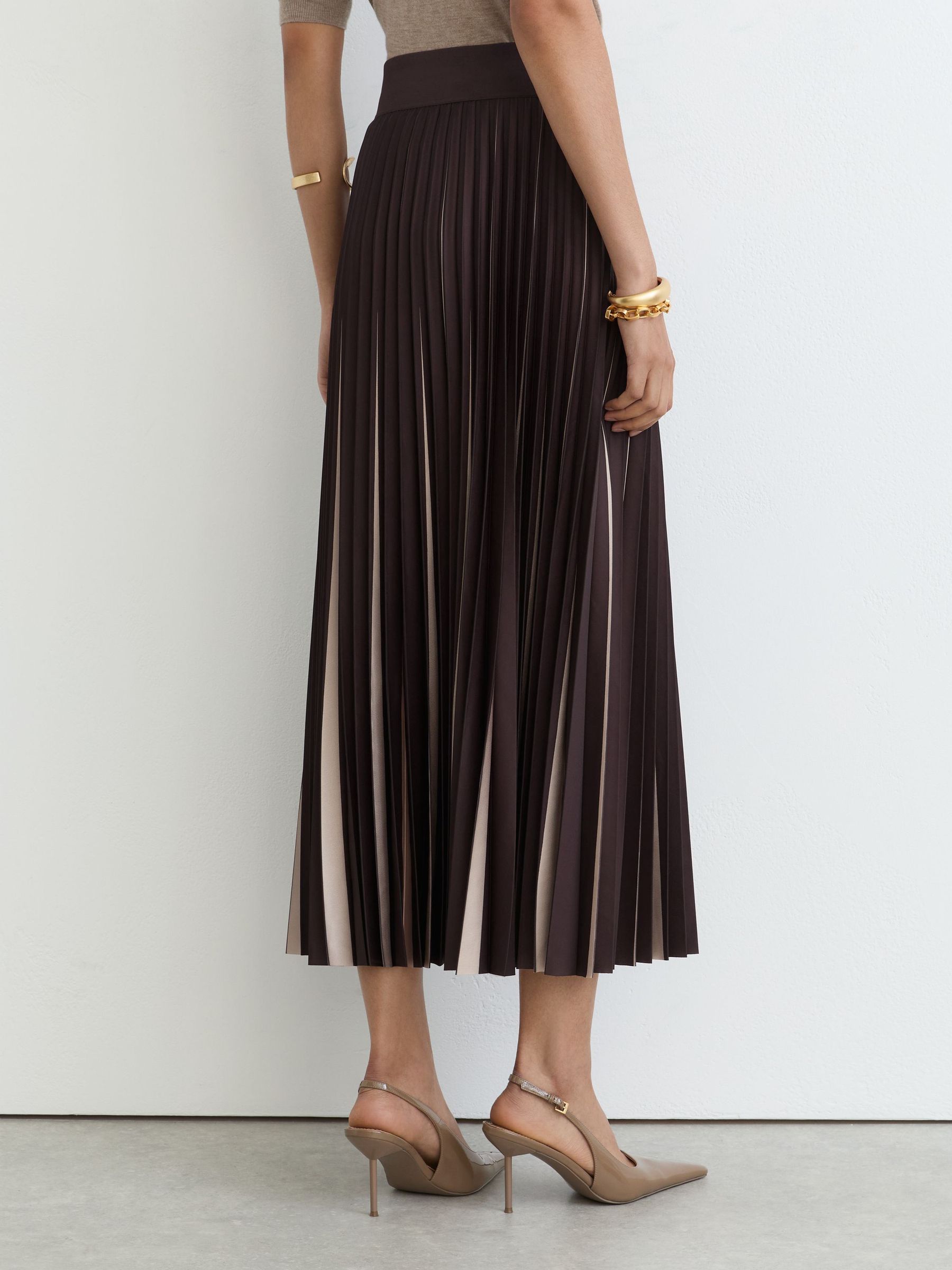 Contrast Pleated Midi Skirt in Grape Burgundy/Neutral - Image 6 of 7