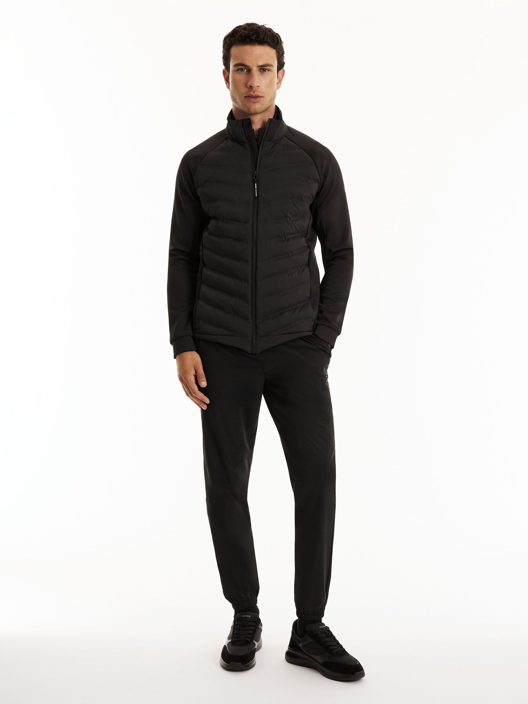 Reiss | Castore Hybrid Quilted Jacket in Black - Image 4 of 10