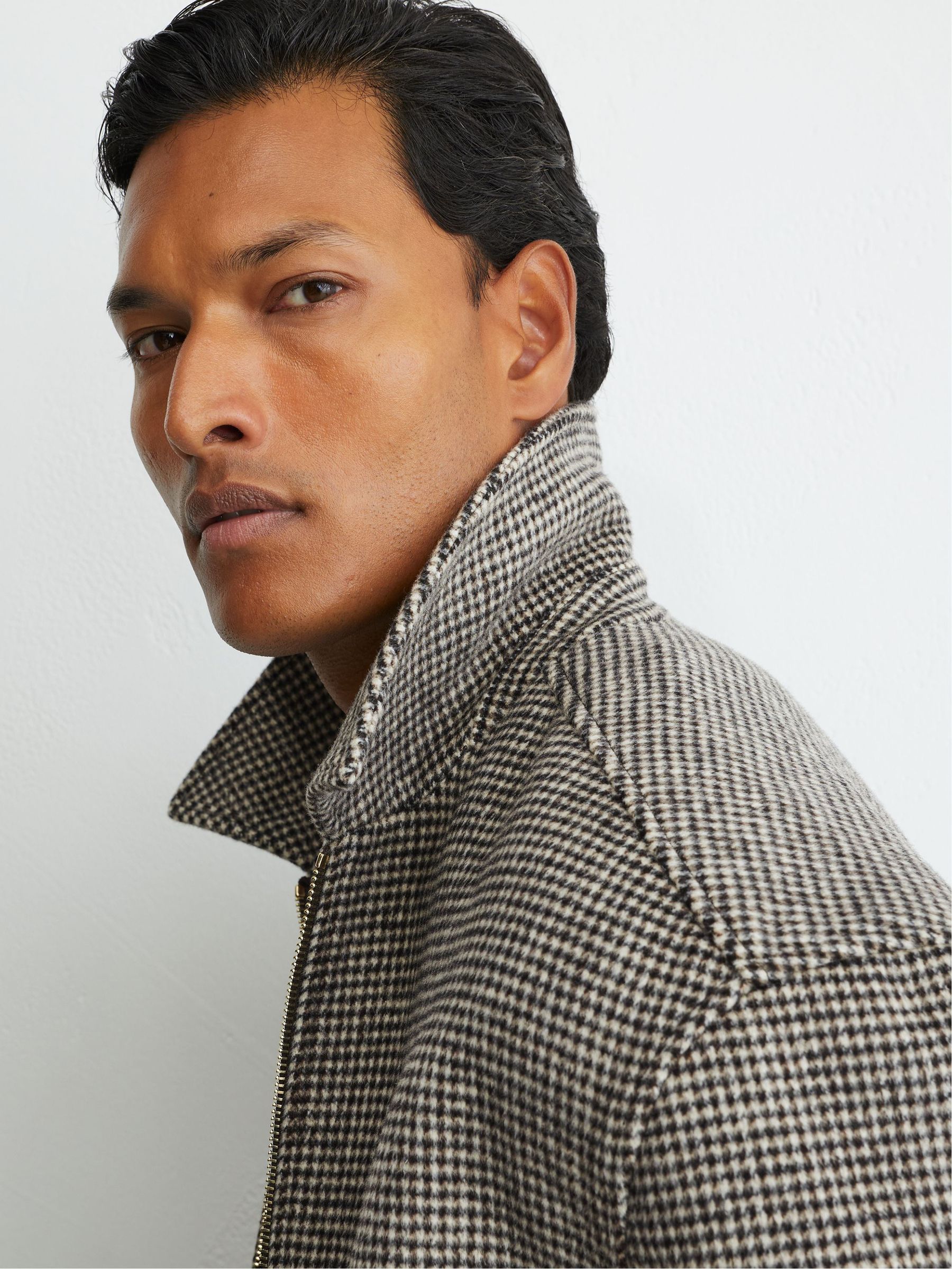 Wool-Blend Puppytooth Zip–Through Overshirt in Dark Brown - Image 4 of 8