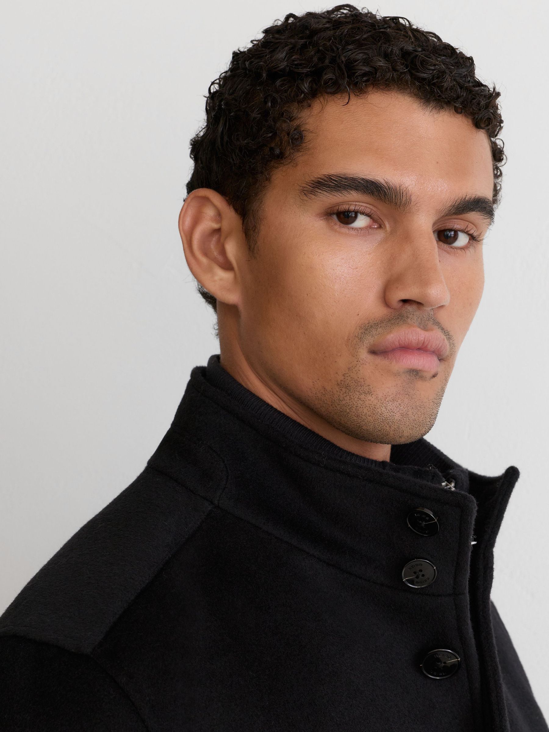Wool-Blend Gilet-Insert Single-Breasted Coat in Black - Image 9 of 10