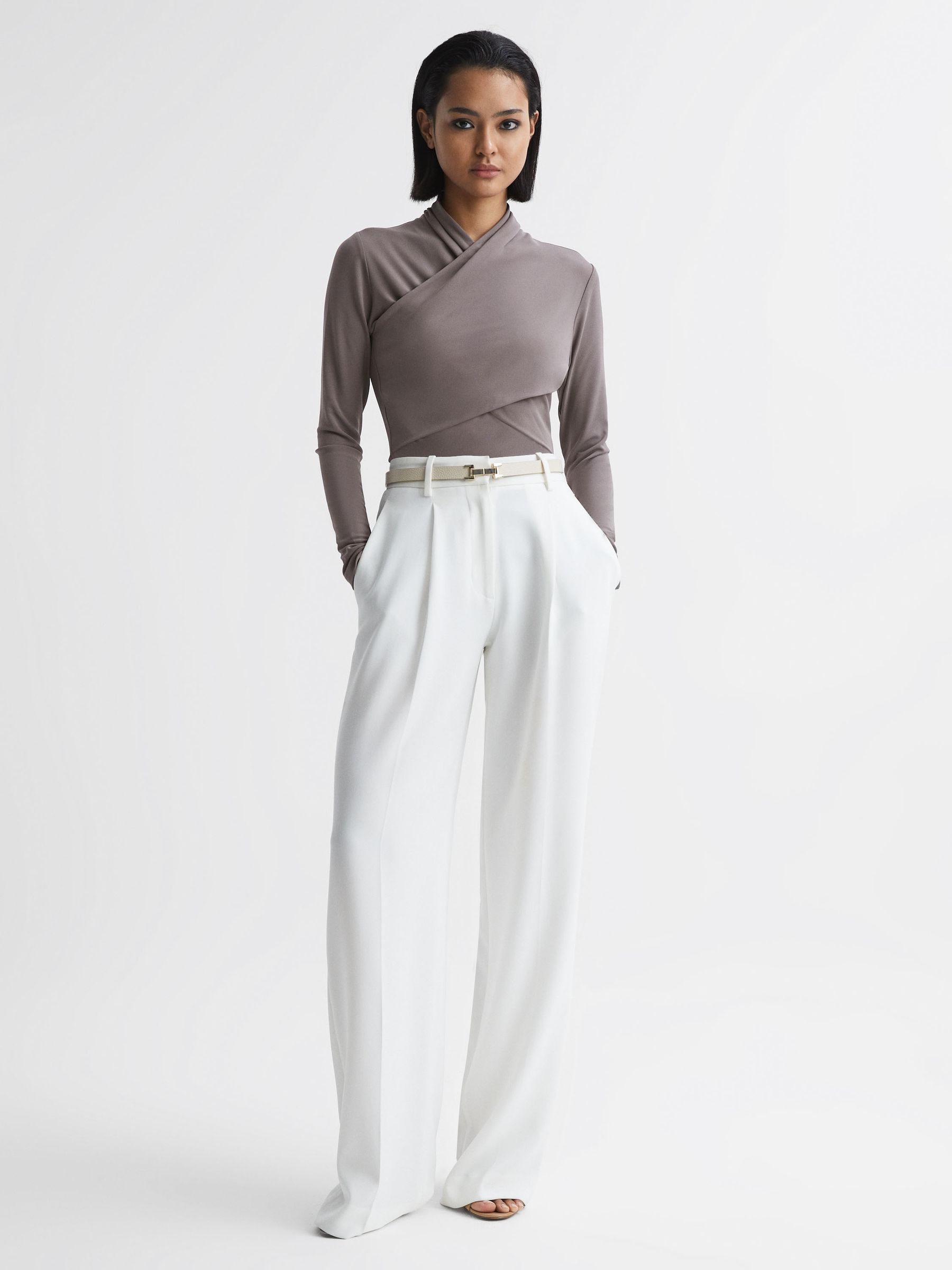 【海外限定】REISSウェストコート☆Neutral Athena High-Neck Lo Reiss Long Sleeve Cross-Over Top in Mink - REISS