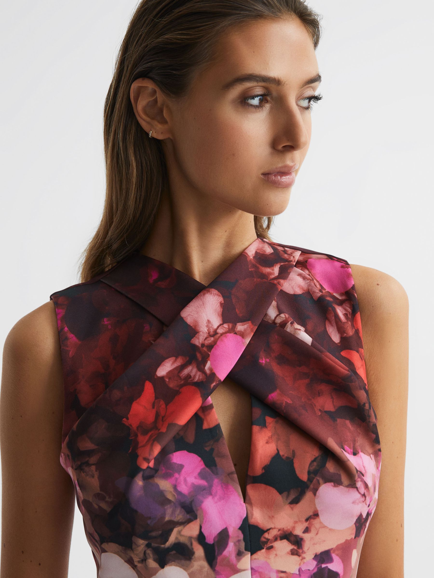 Reiss Floral Printed Bodycon Midi Dress in Berry - REISS