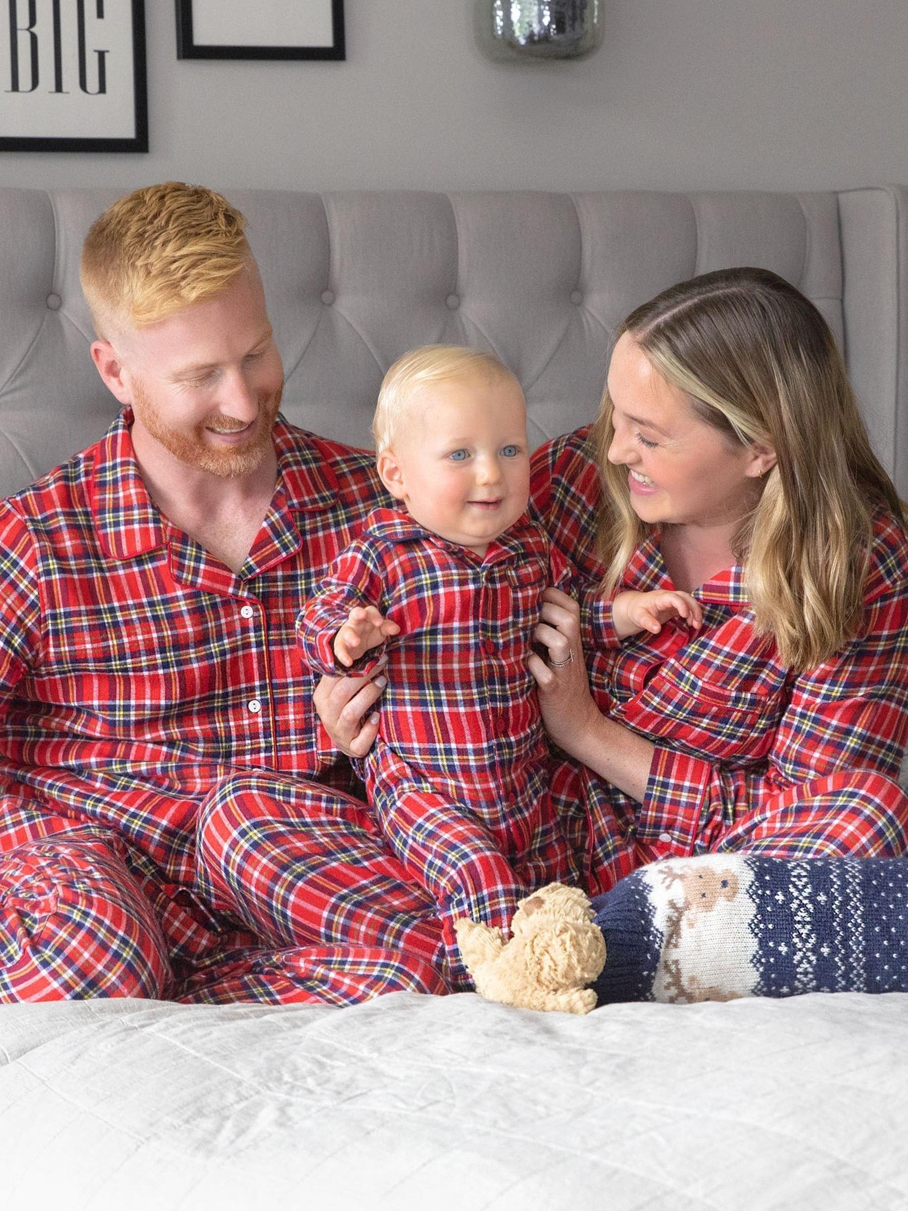 Red Men's Tartan Pyjama Set - Image 6 of 6