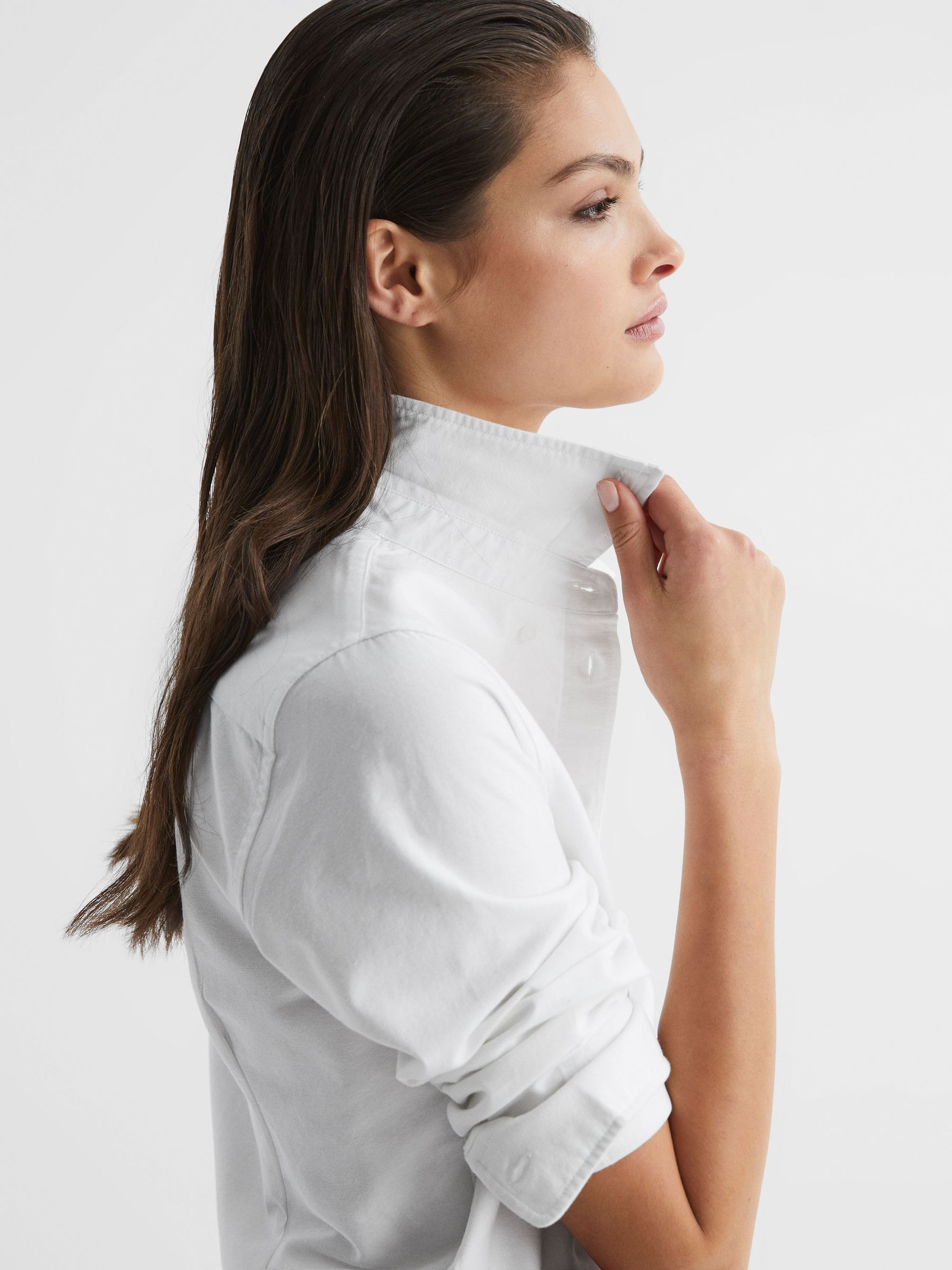 Fitted Oxford Shirt in White - Image 4 of 5