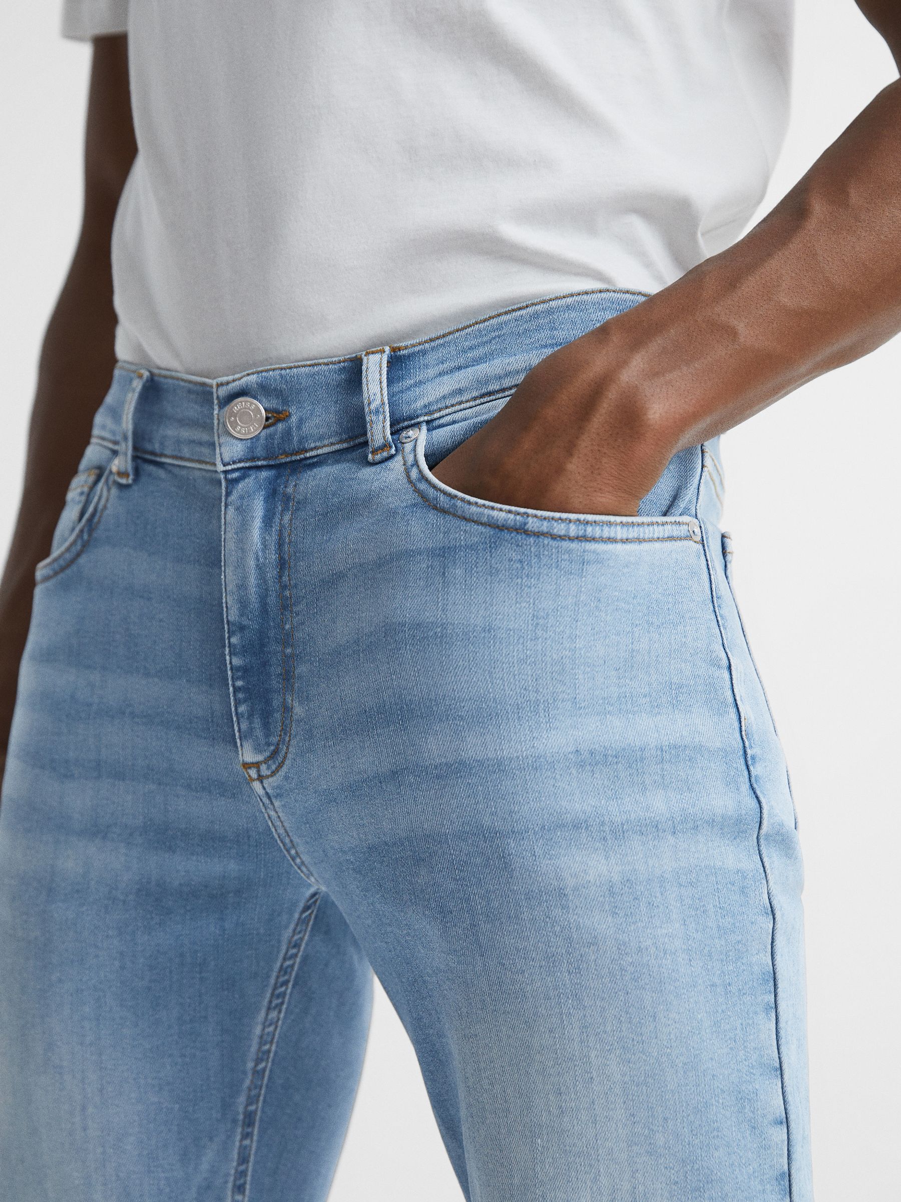 Slim Fit Jeans in Light Wash - Image 4 of 5