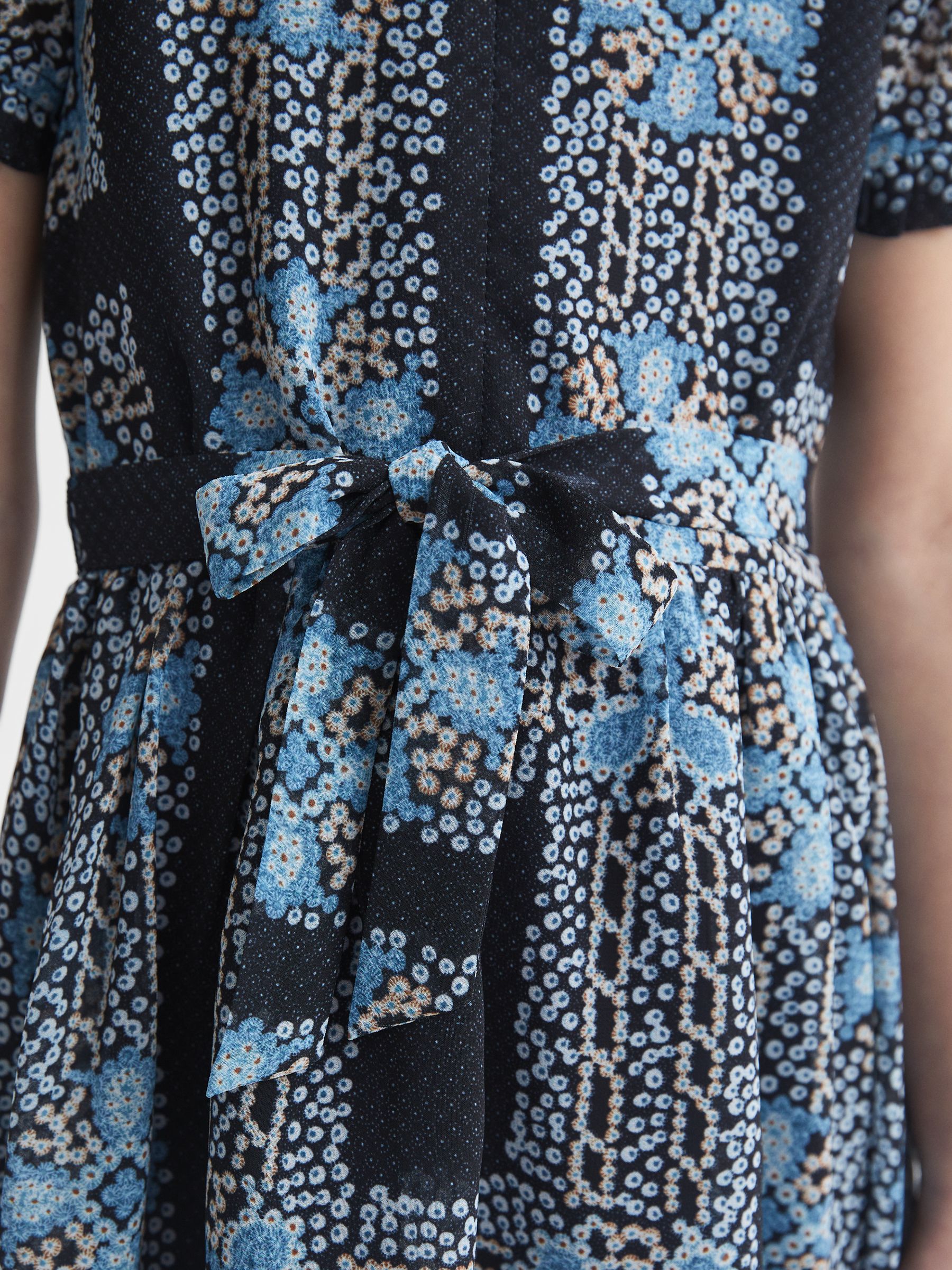 Floral Print Puff Sleeve Dress in Navy - Image 4 of 6