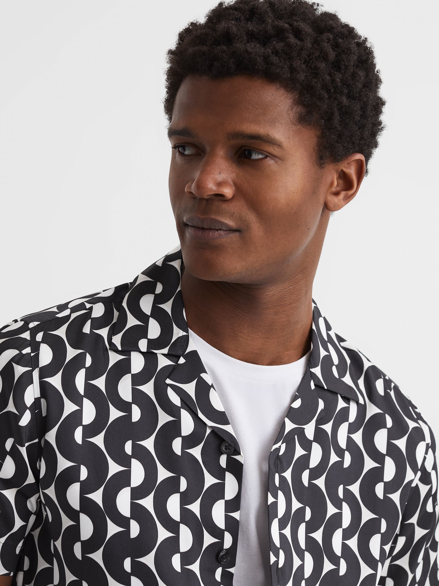 Slim Fit Cuban Collar Printed Shirt in Black/Ivory - Image 4 of 6