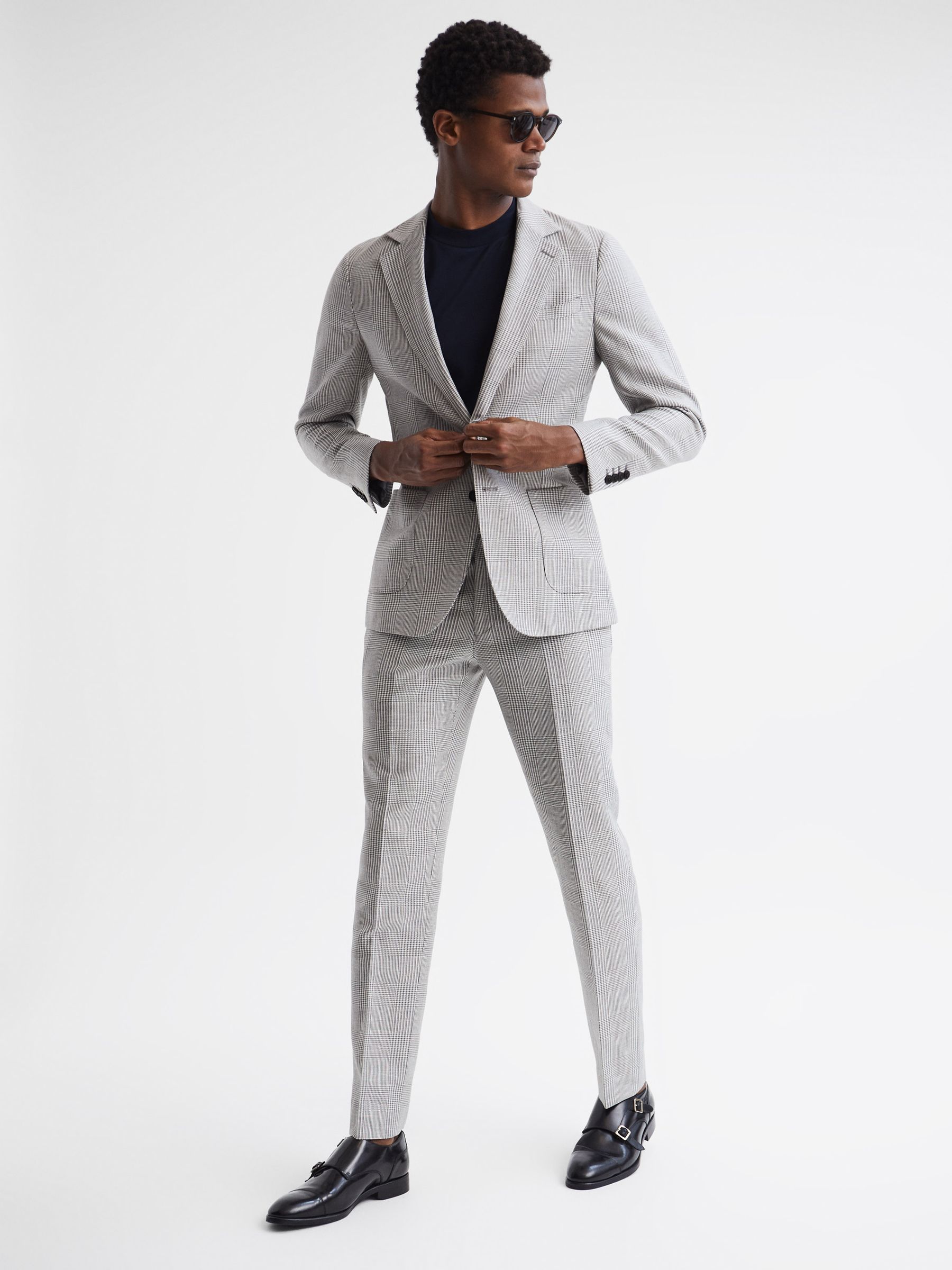 Single Breasted Prince of Wales Check Blazer in Grey - Image 3 of 8