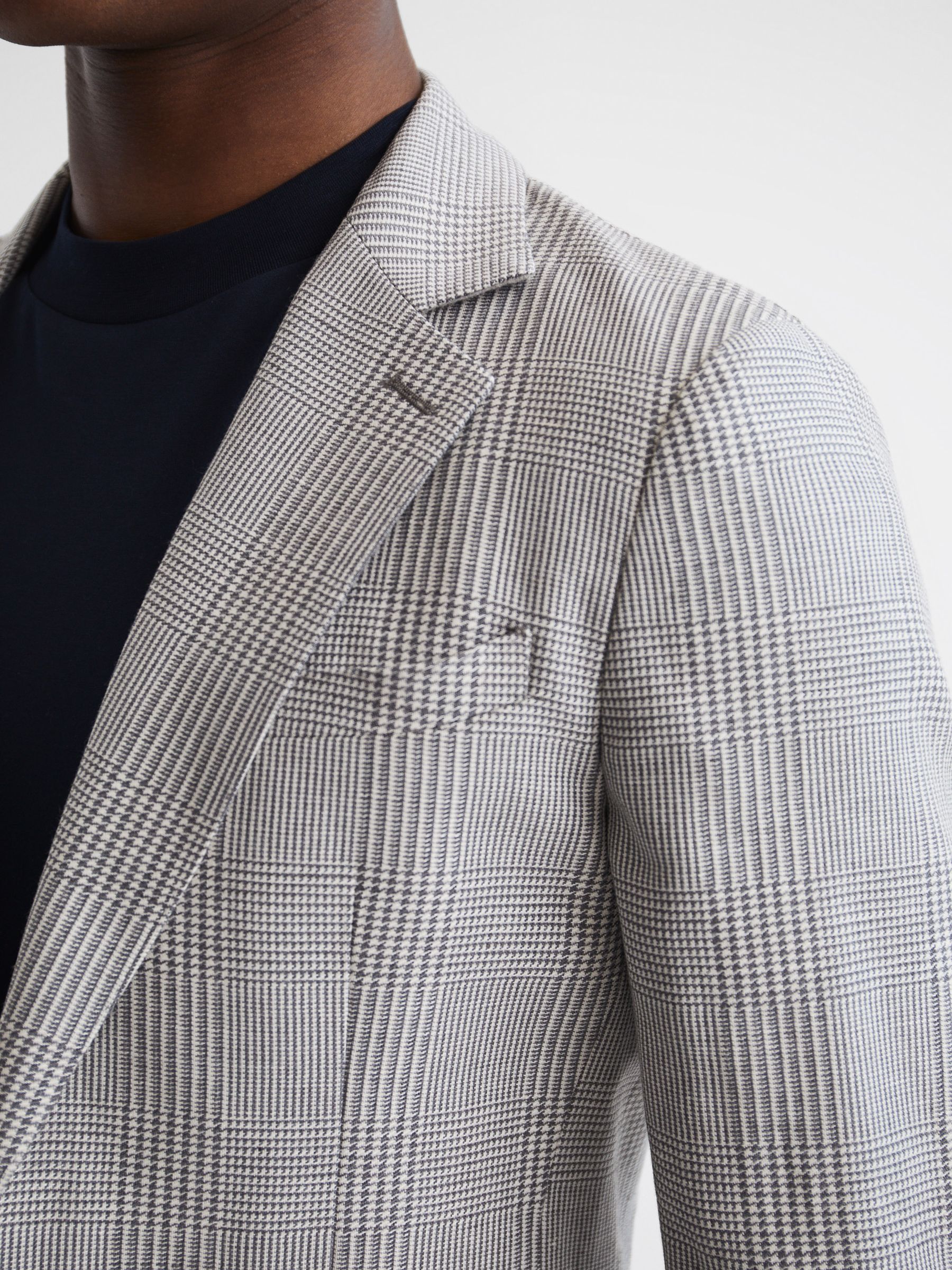 Single Breasted Prince of Wales Check Blazer in Grey - Image 4 of 8