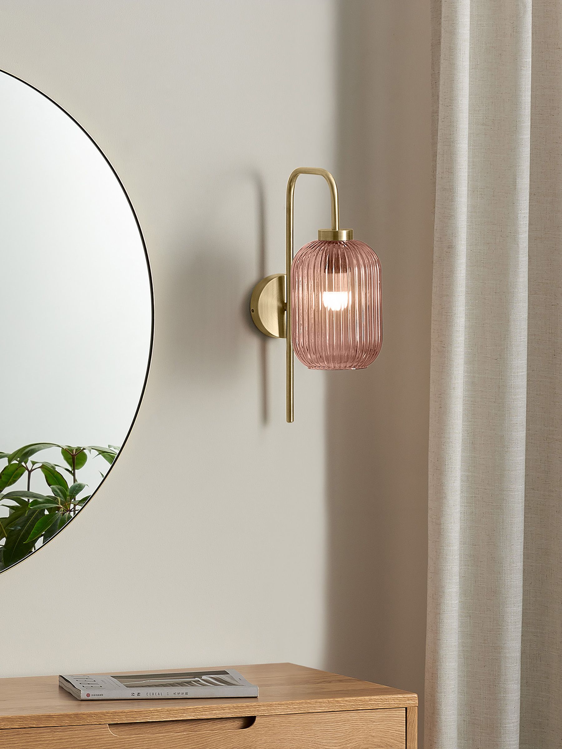 Briz Antique Brass Wall Lamp in Pink - Image 5 of 7