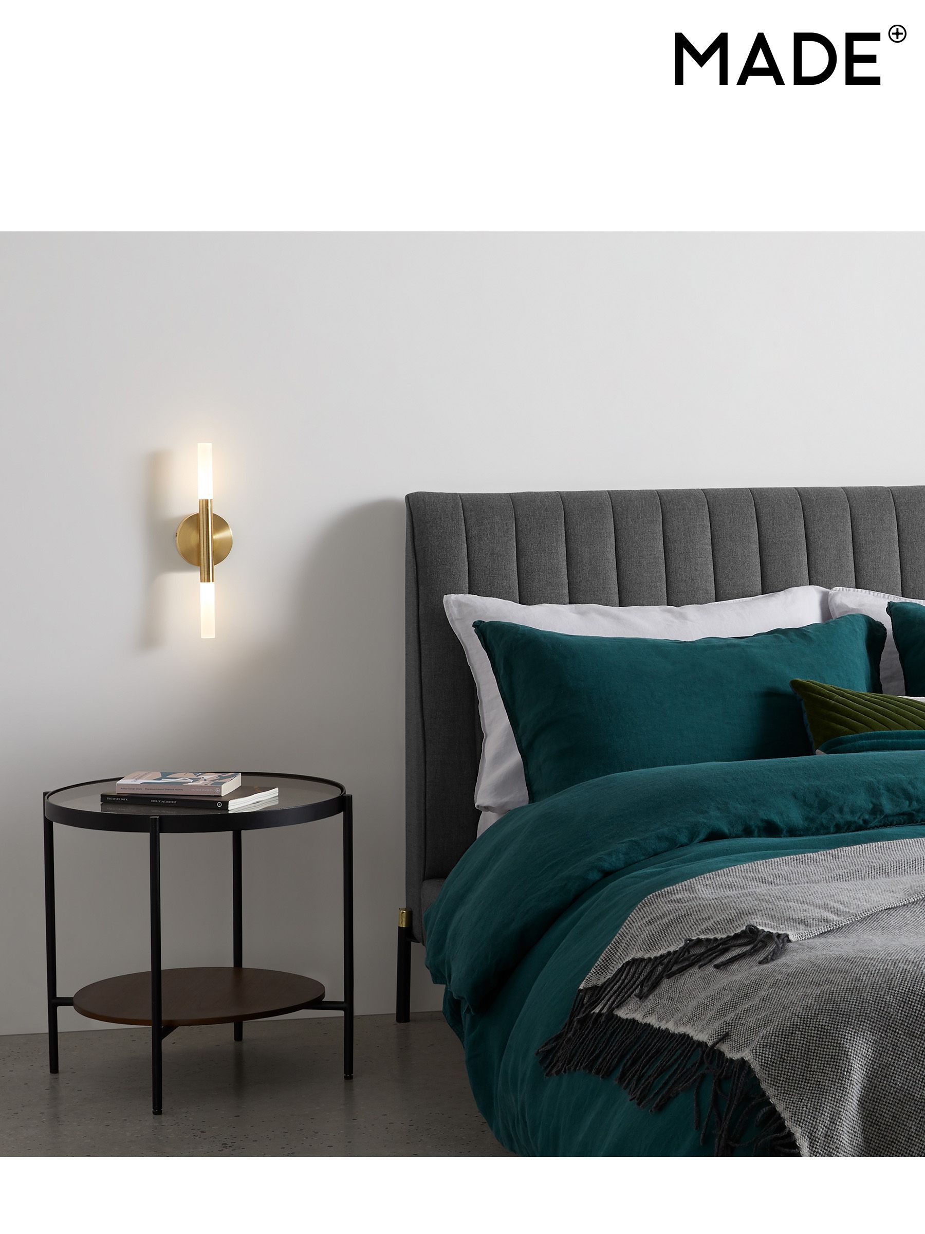 Wanda Bathroom Wall Light in Brass - Image 4 of 4