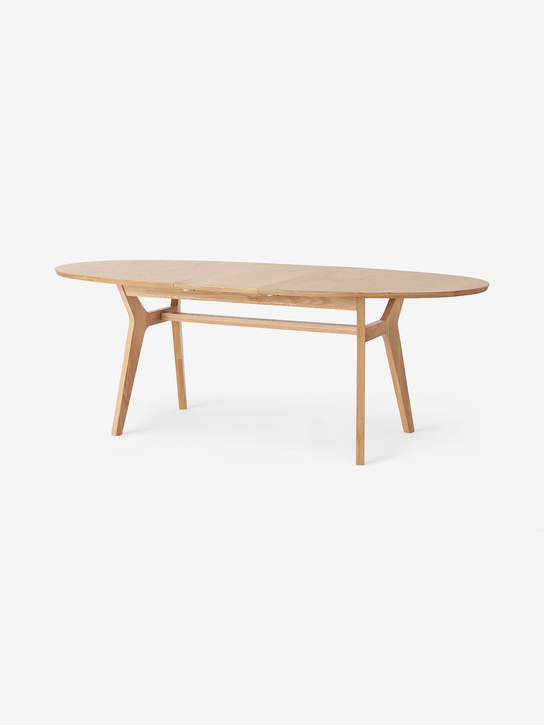 Jenson Extendable 6 to 8 Seater Round Dining Table in Oak - Image 2 of 2