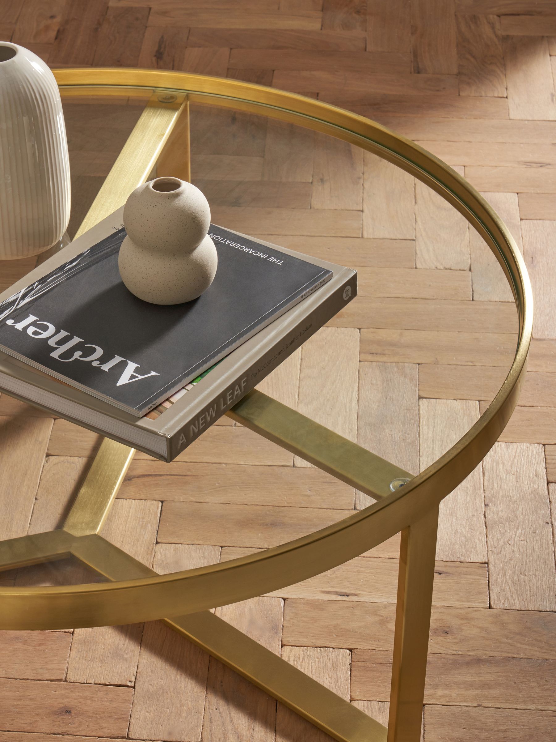 Aula Regular Round Coffee Table in Brushed Brass/Glass - Image 2 of 4