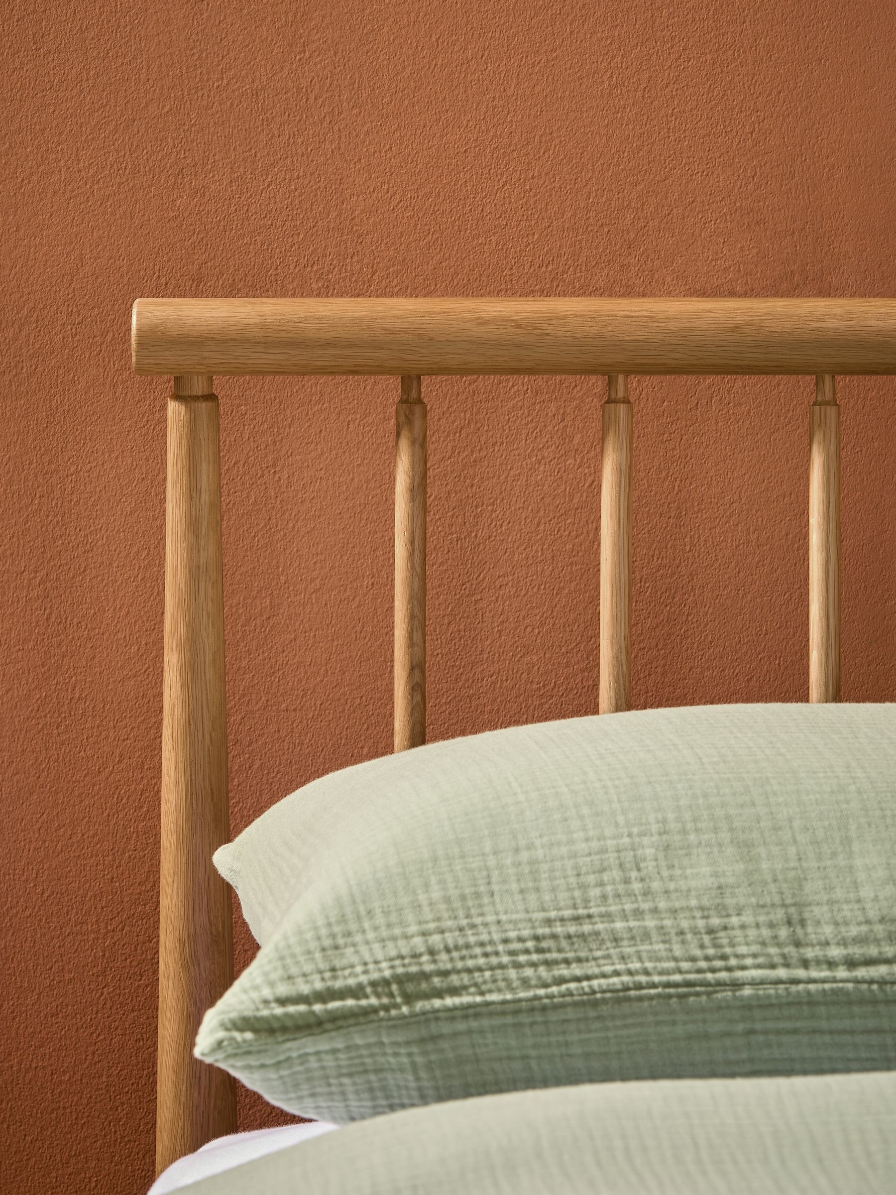 Penn Bed in Oak - Image 2 of 6