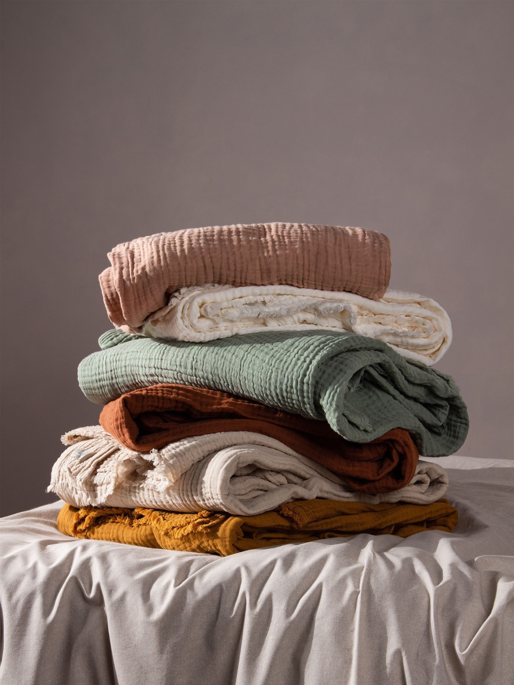 Yard Warm White Lark 4 Layer Muslin Crinkle 100% Cotton Throw - Image 2 of 6