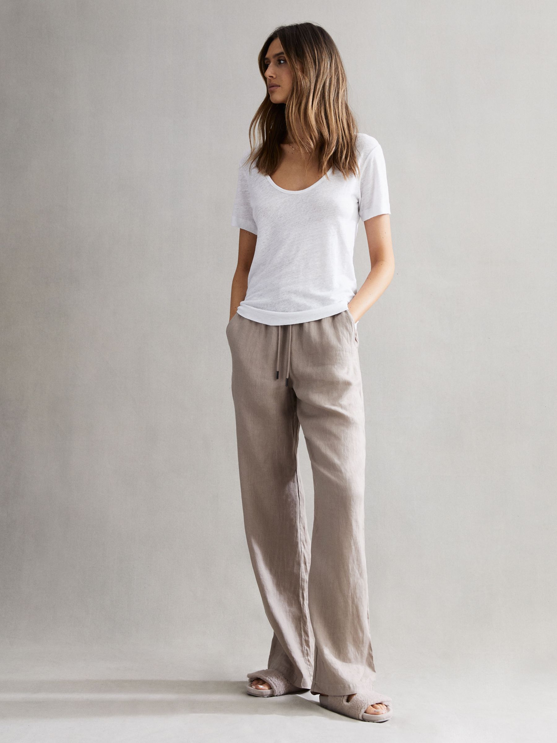 Linen Scoop Neck T-Shirt in White - Image 3 of 5
