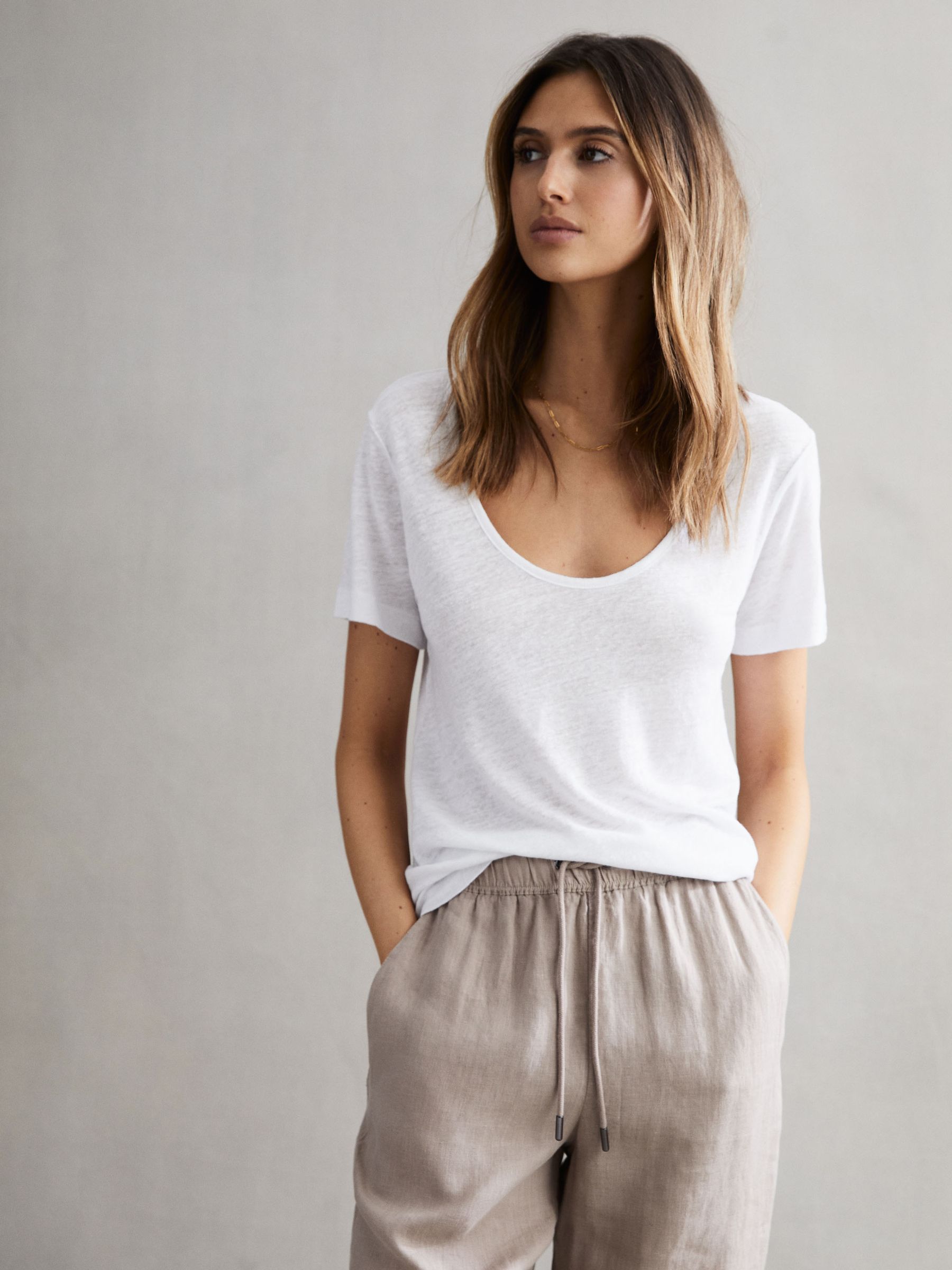 Linen Scoop Neck T-Shirt in White - Image 5 of 5