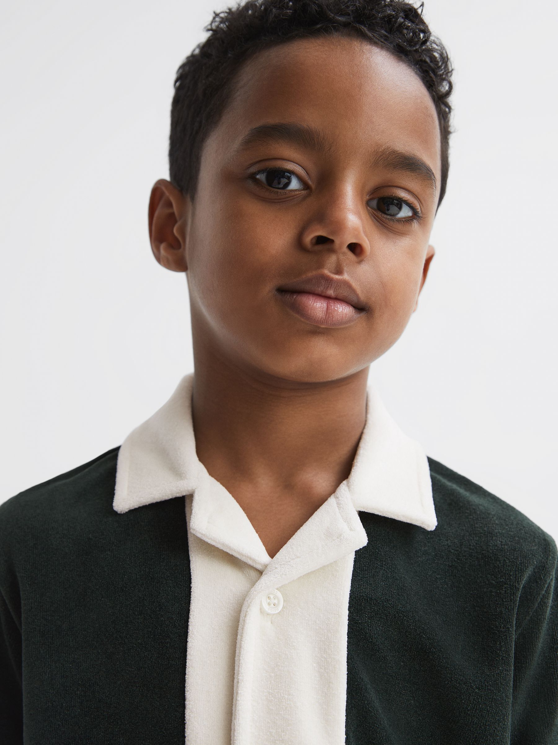 Junior Textured Cuban Collar Shirt in Green/Ecru - Image 4 of 6