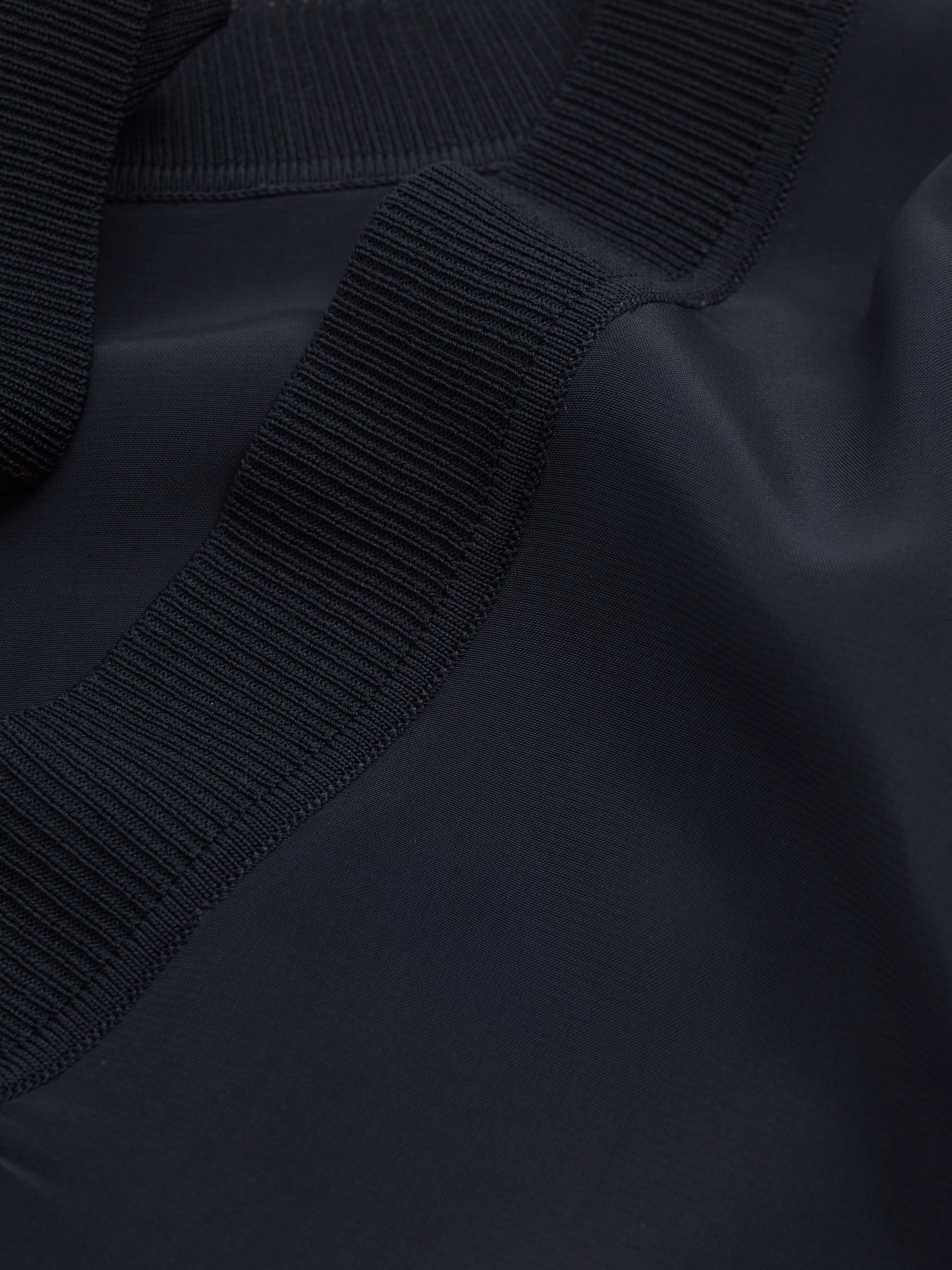 Relaxed High-Low V-Neck Top in Navy - Image 5 of 5